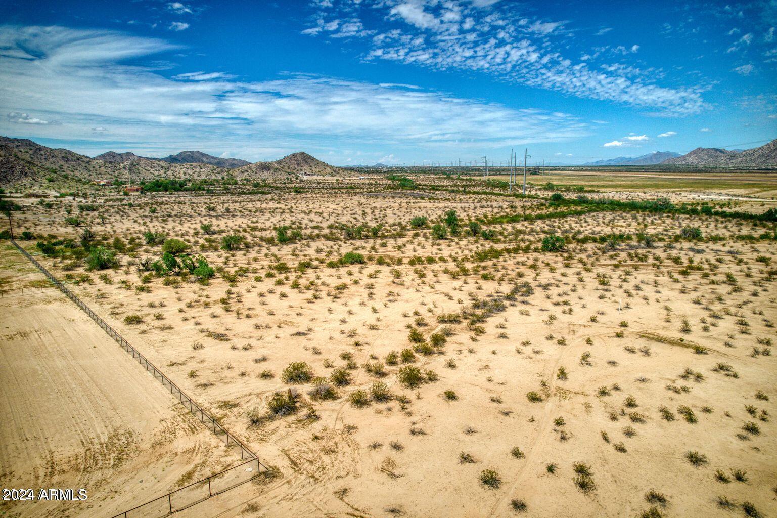 000 W Quail Run Road, -