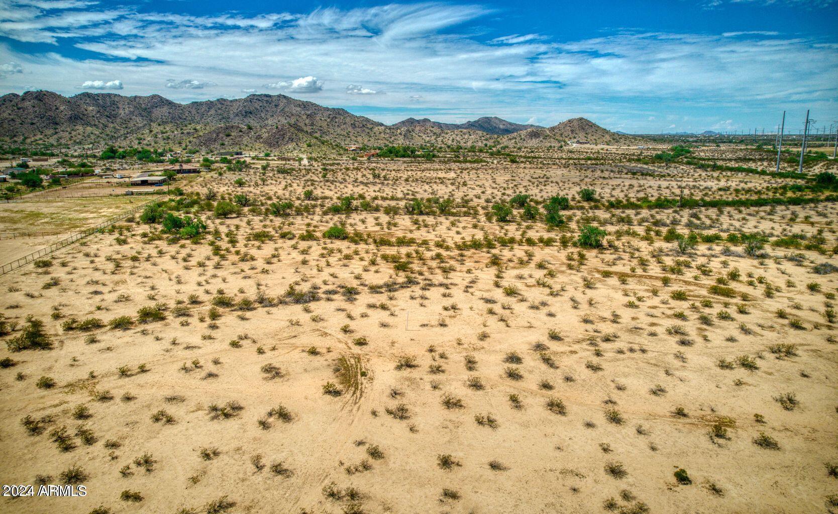 000 W Quail Run Road, -