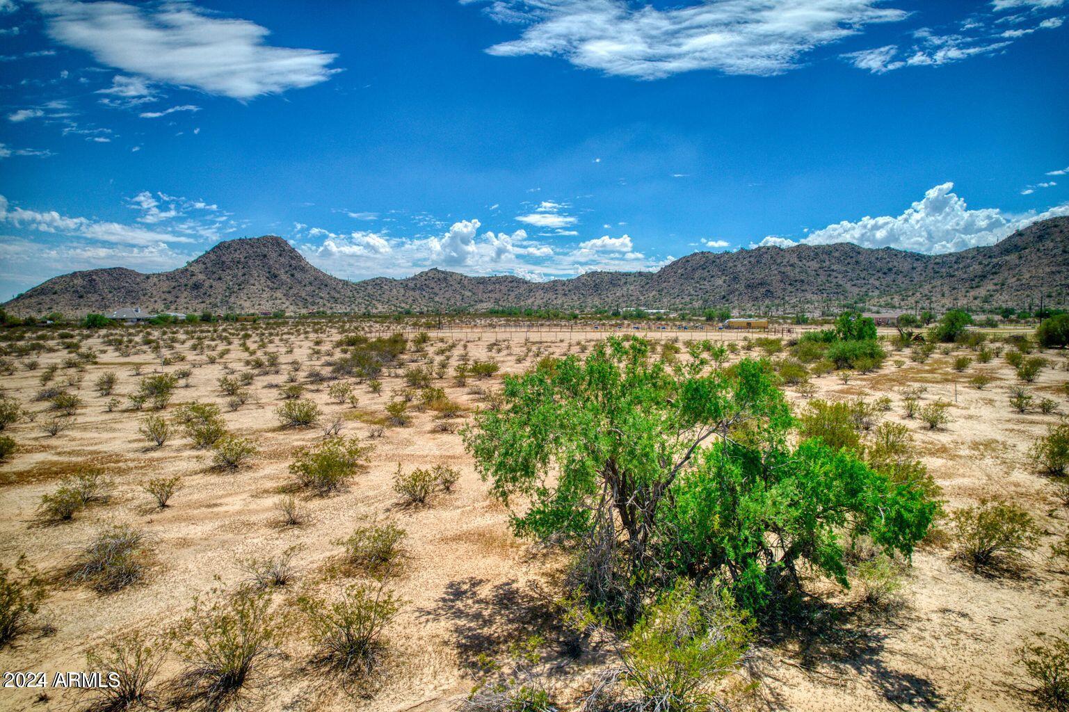 000 W Quail Run Road, -