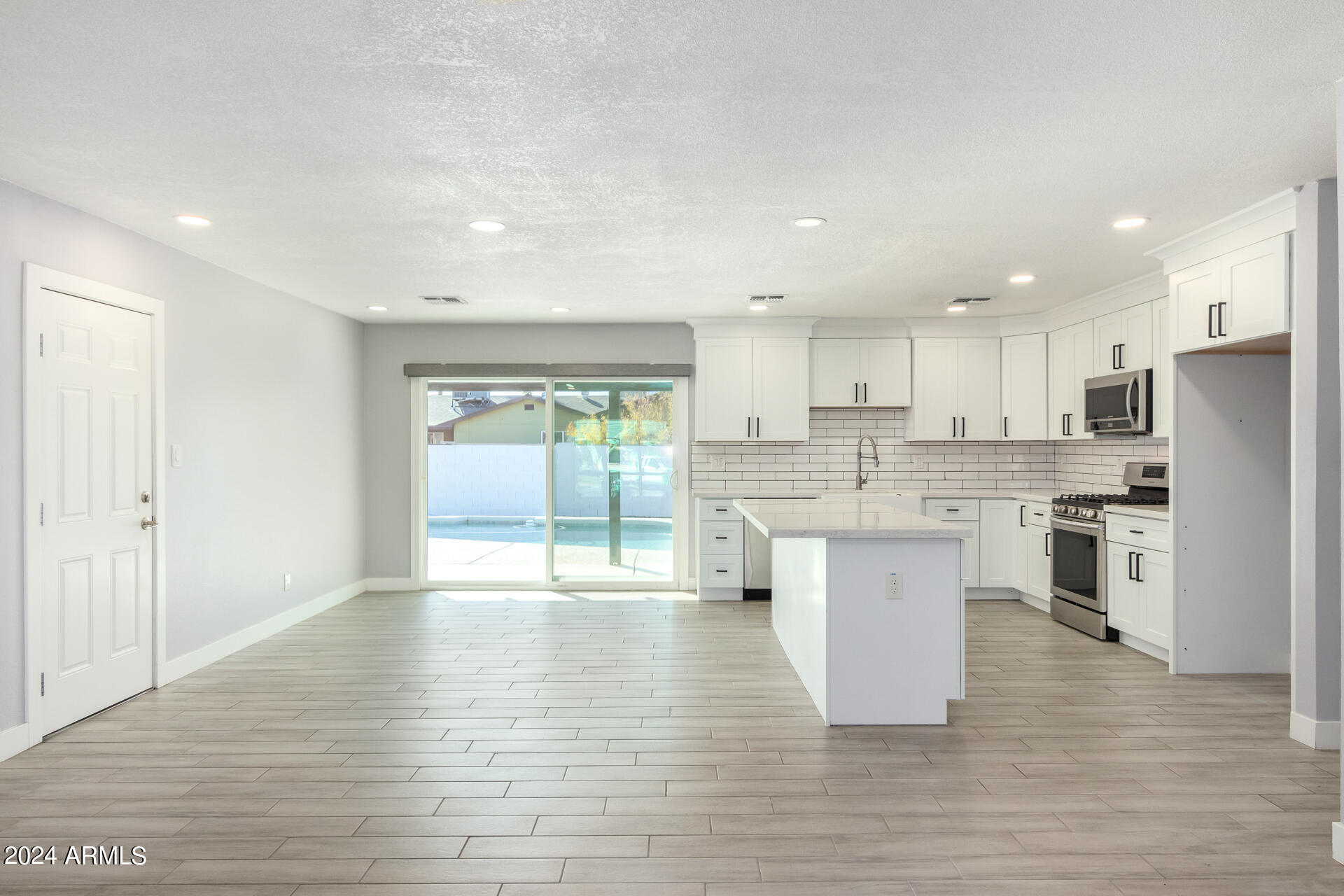 7823 E CYPRESS Street