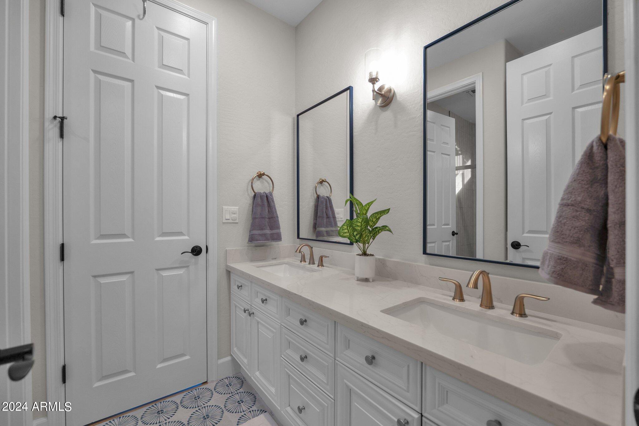 2517 S CONSTELLATION Way