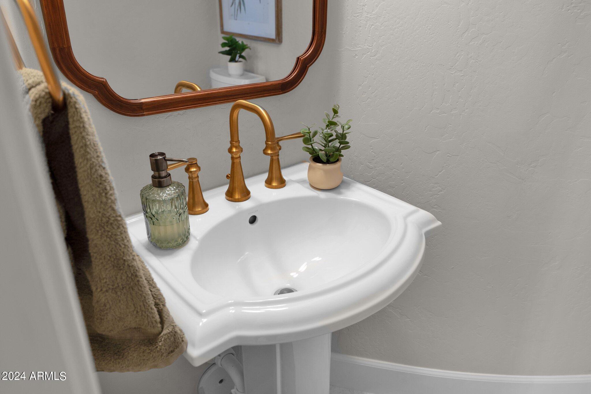 2517 S CONSTELLATION Way