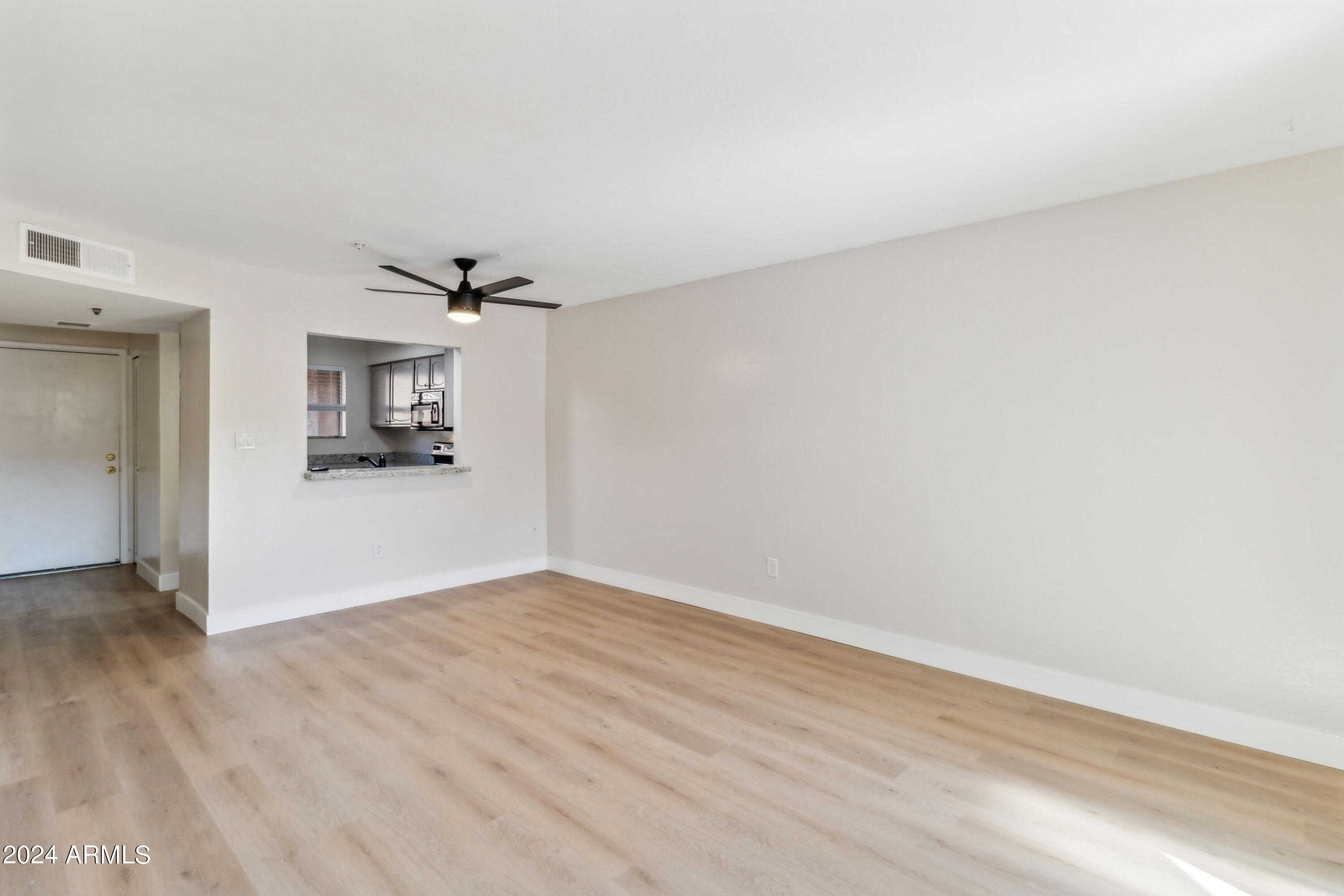 7494 E EARLL Drive, 111