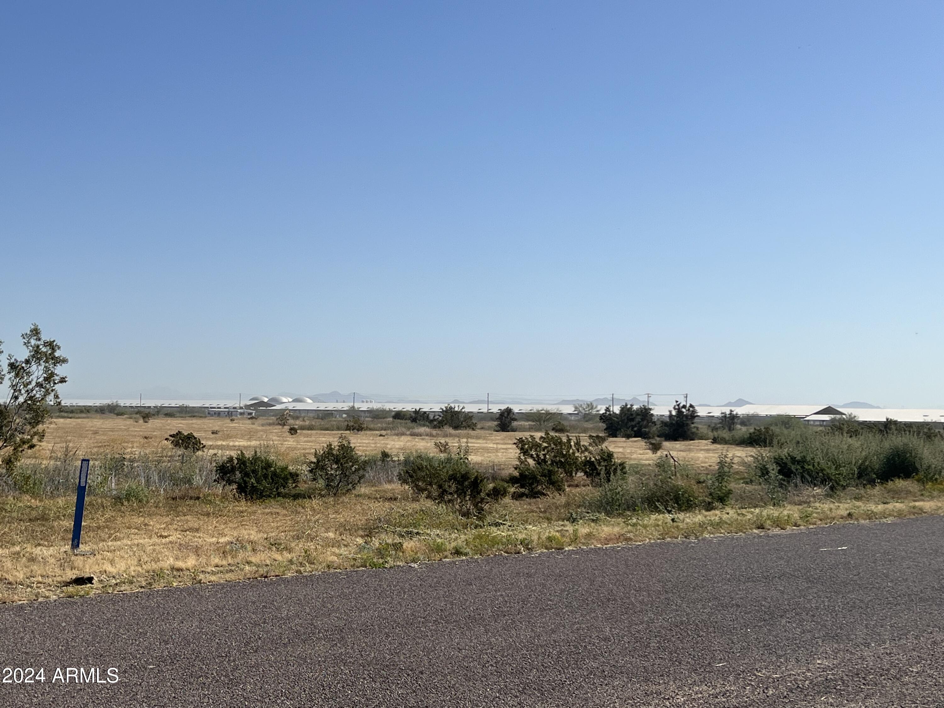 43500 W Carefree Place, 2