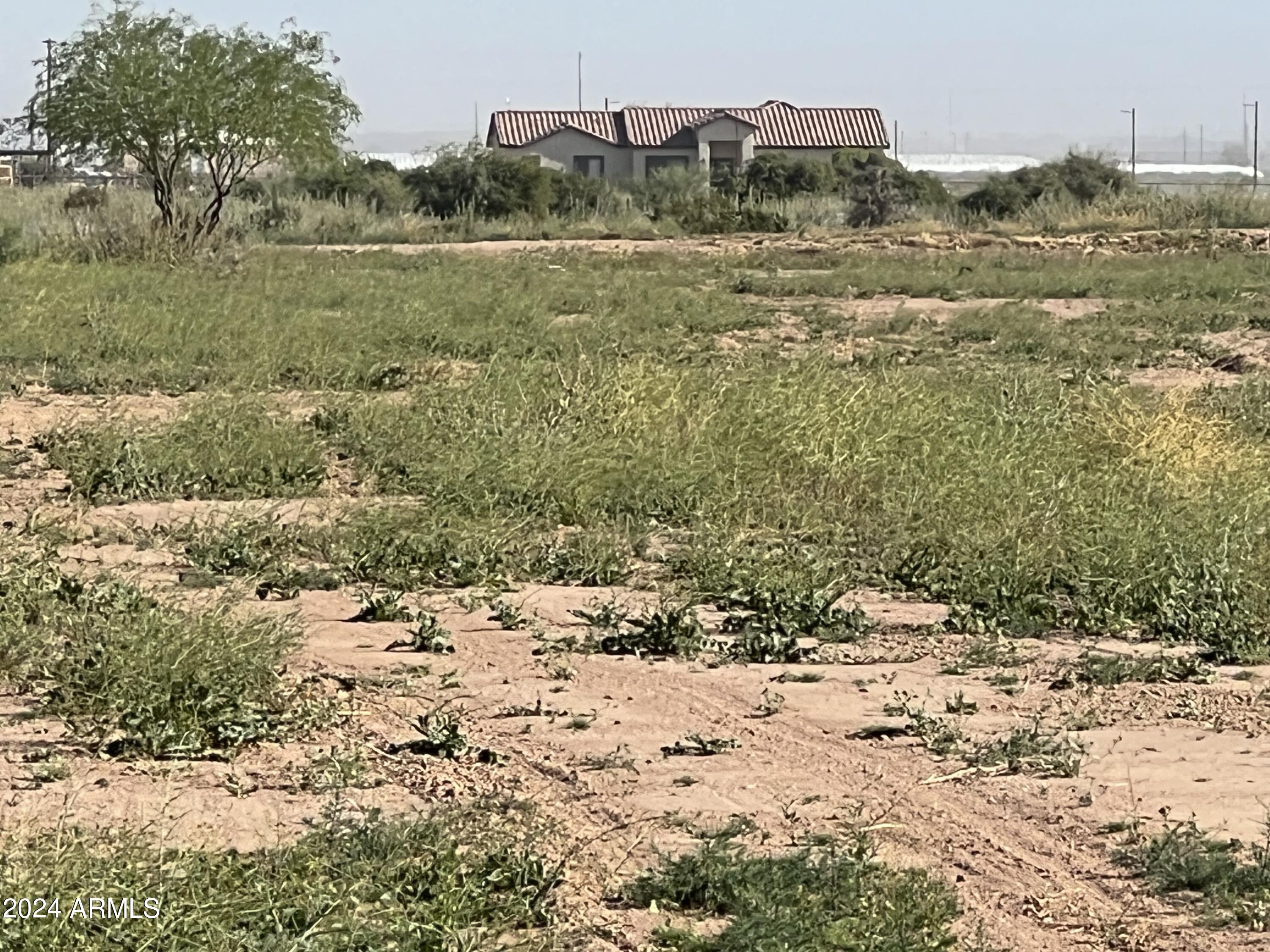 43500 W Carefree Place, 2