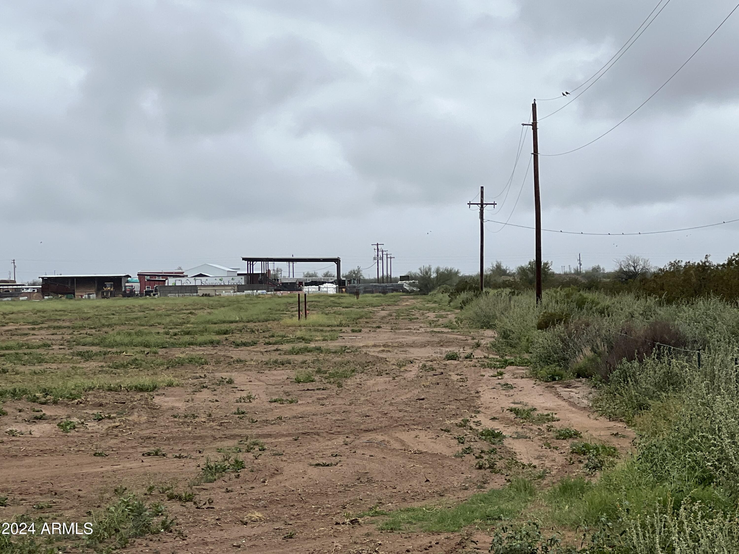 43500 W Carefree Place, 2
