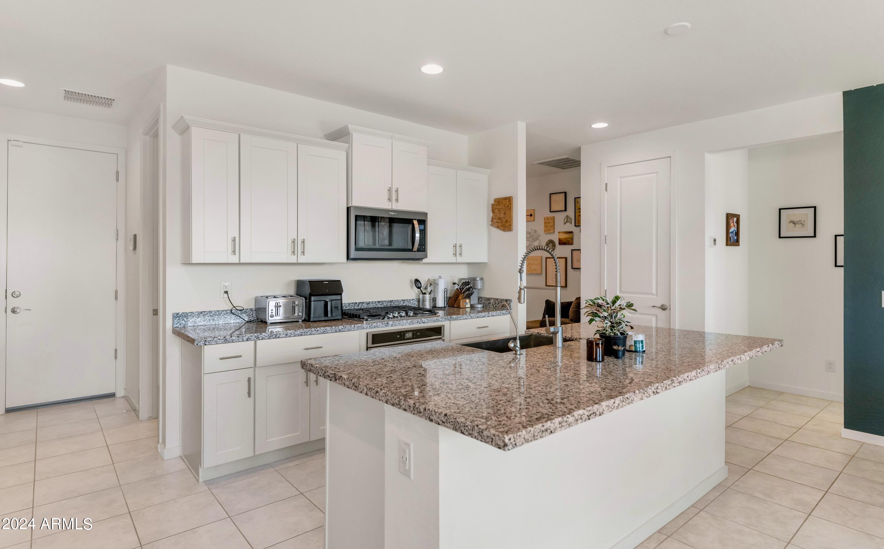 5629 W RAINWATER Drive