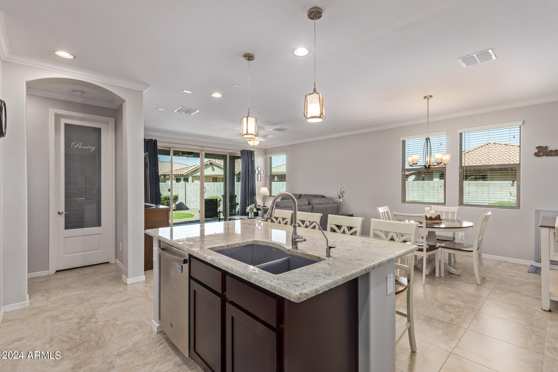 41373 W CARLISLE Lane