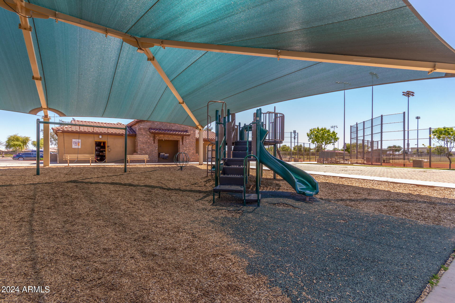 41373 W CARLISLE Lane