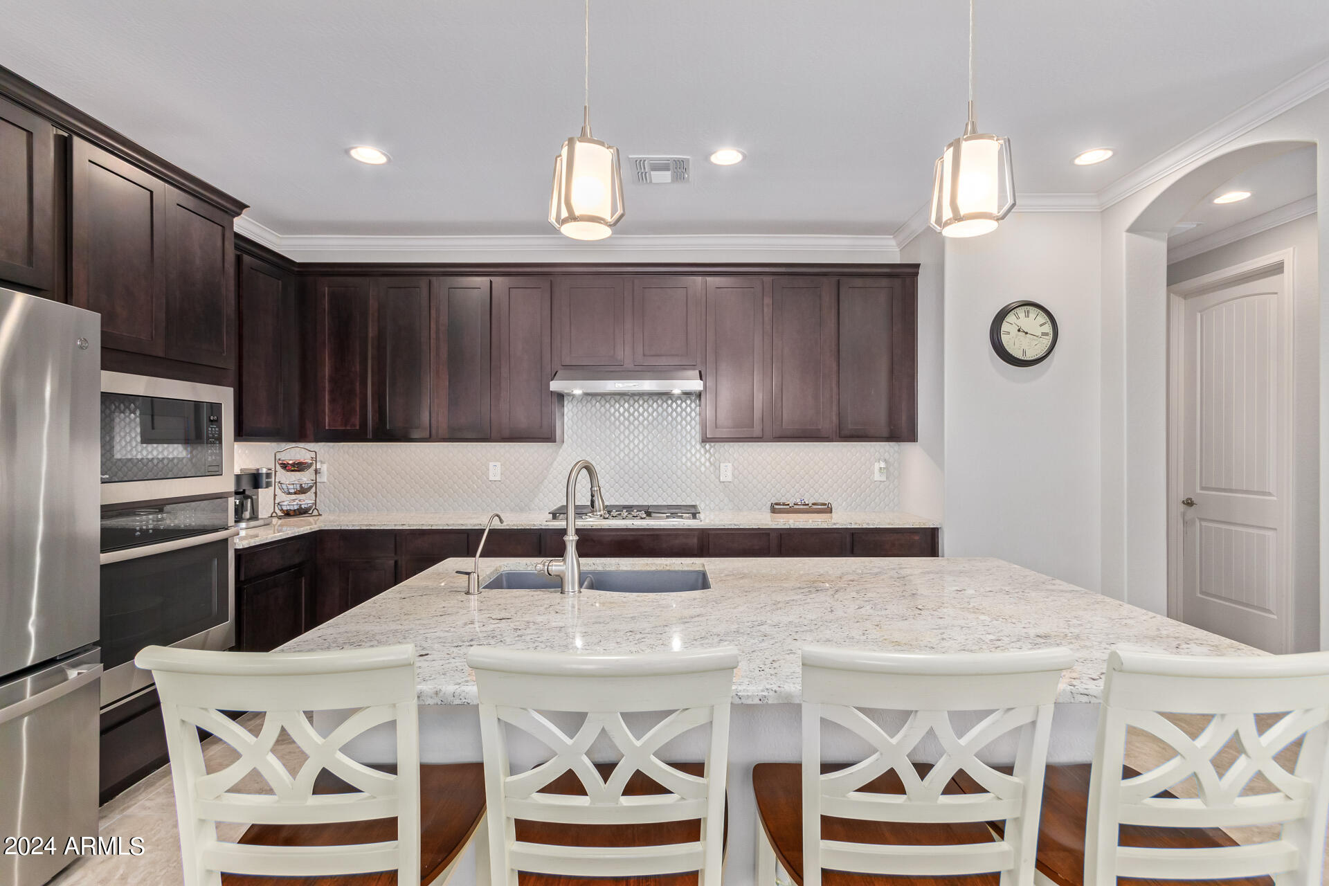 41373 W CARLISLE Lane