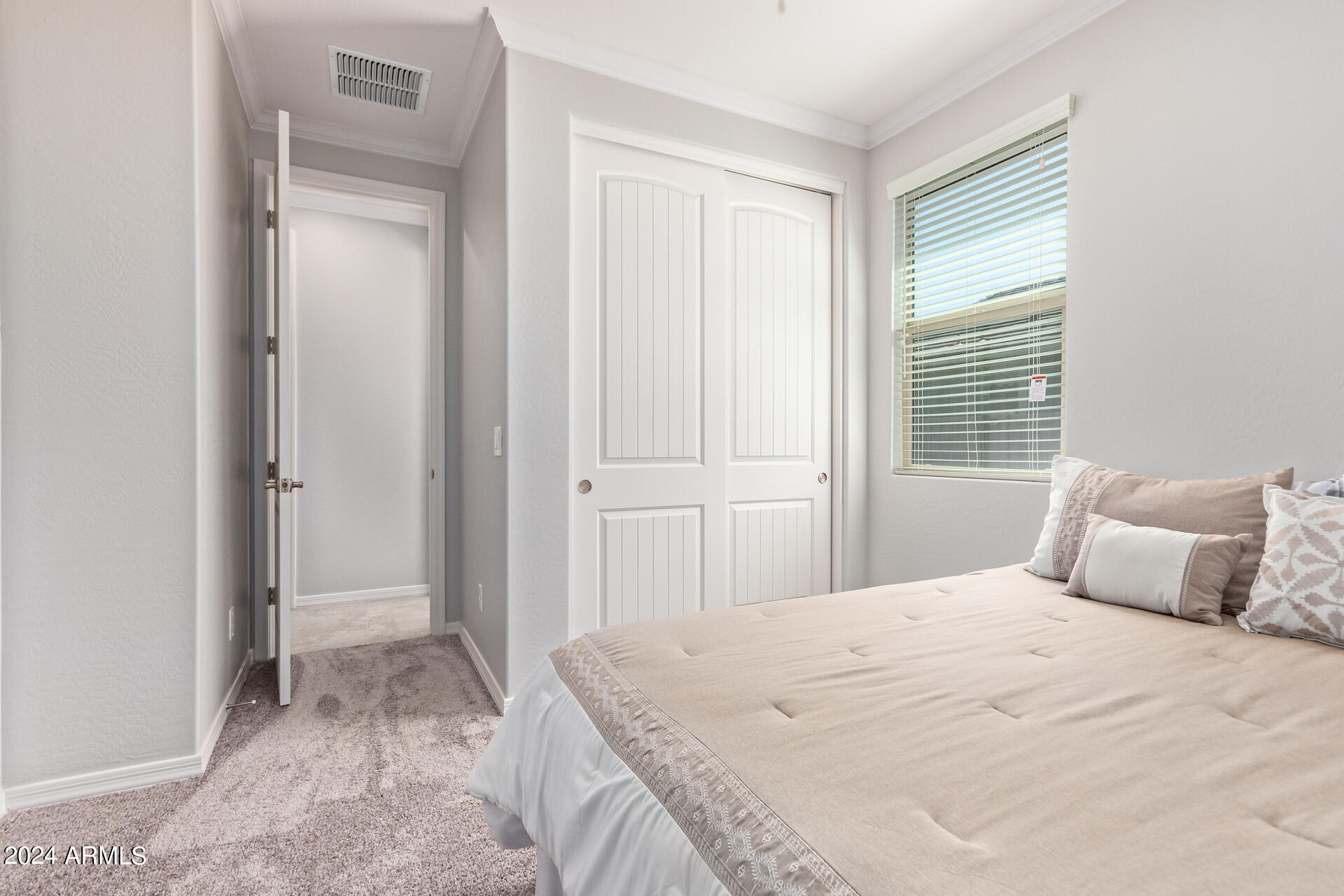 41373 W CARLISLE Lane