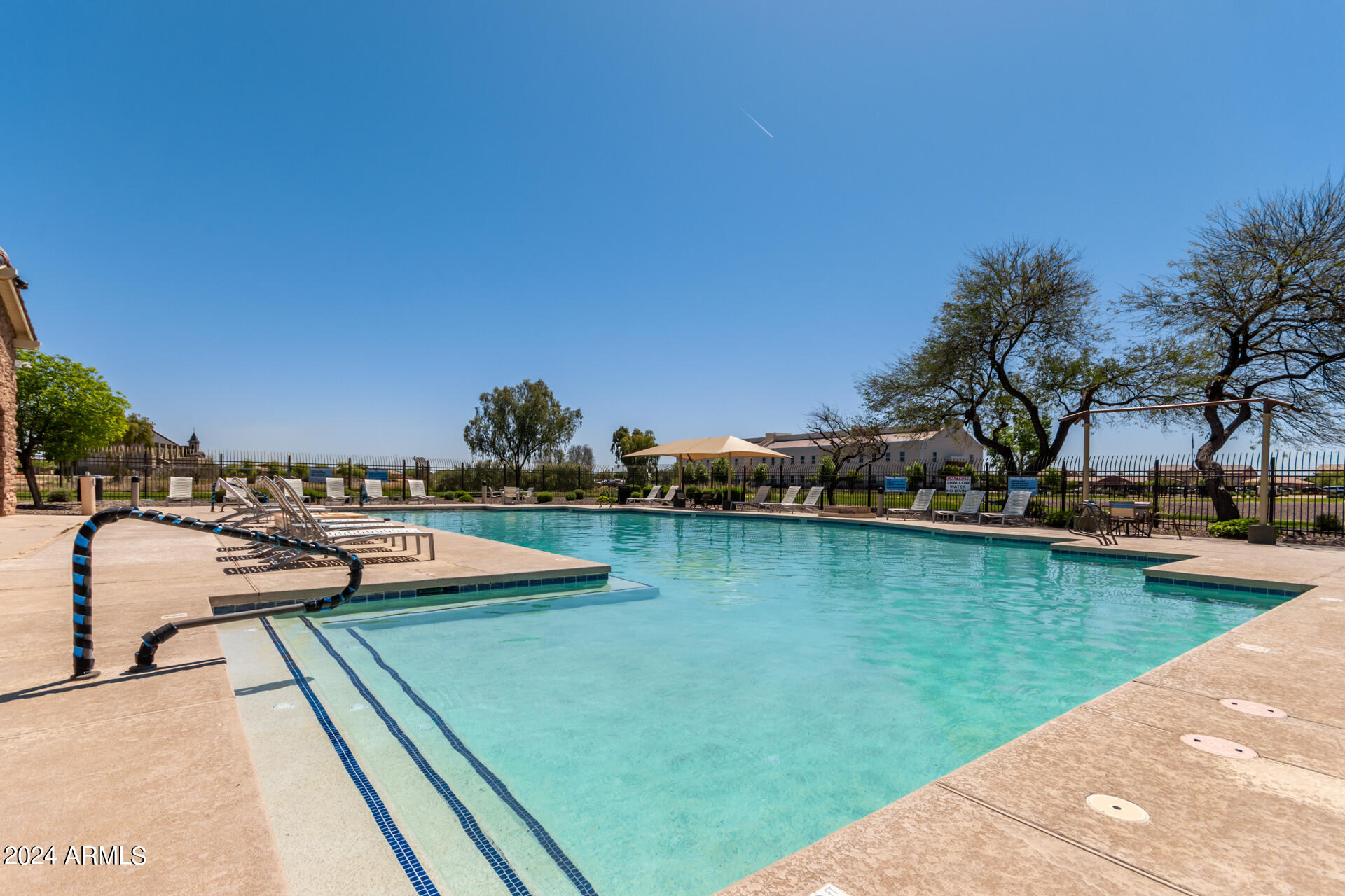 41373 W CARLISLE Lane