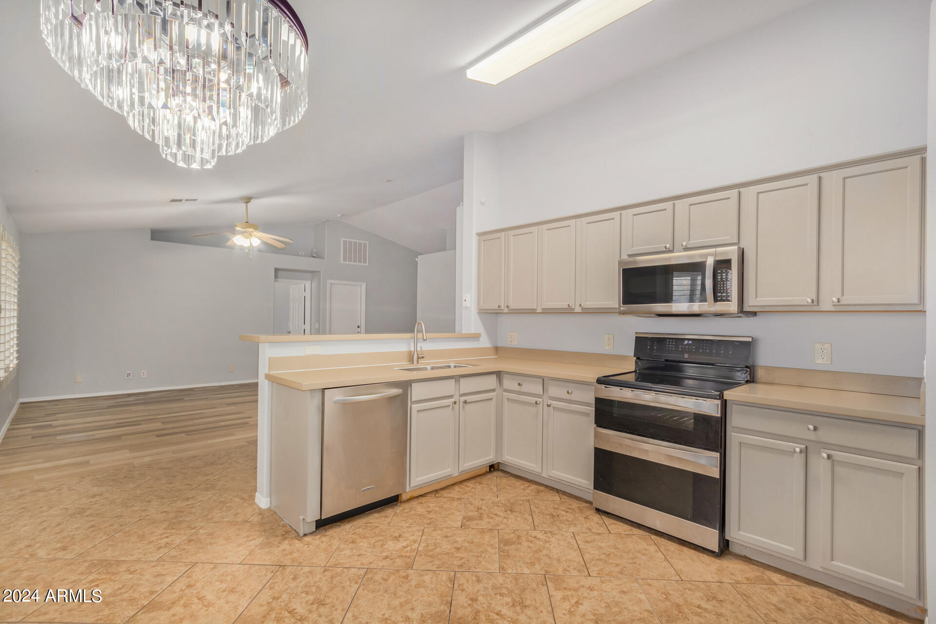 530 S 104TH Street