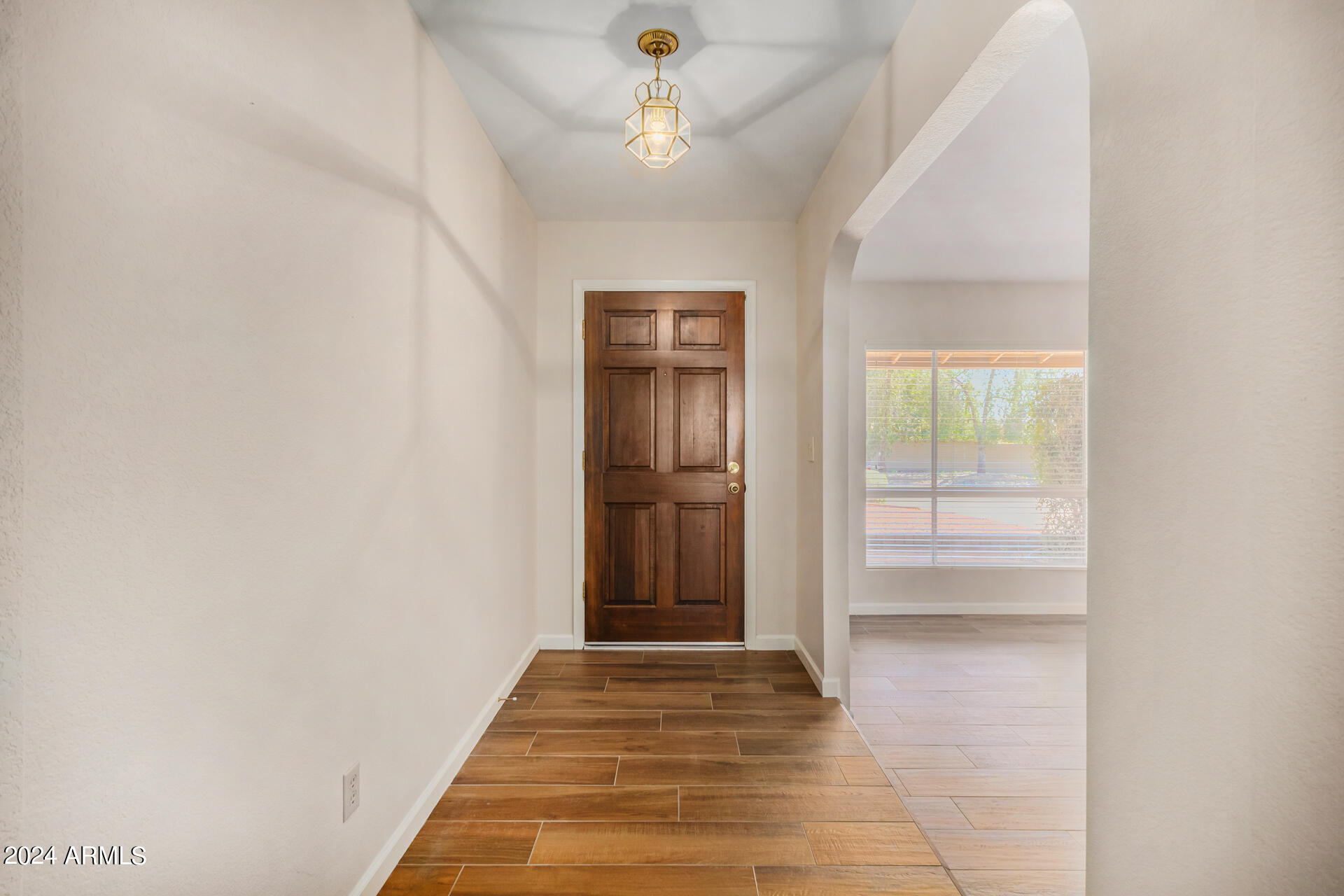 1138 E ACOMA Drive