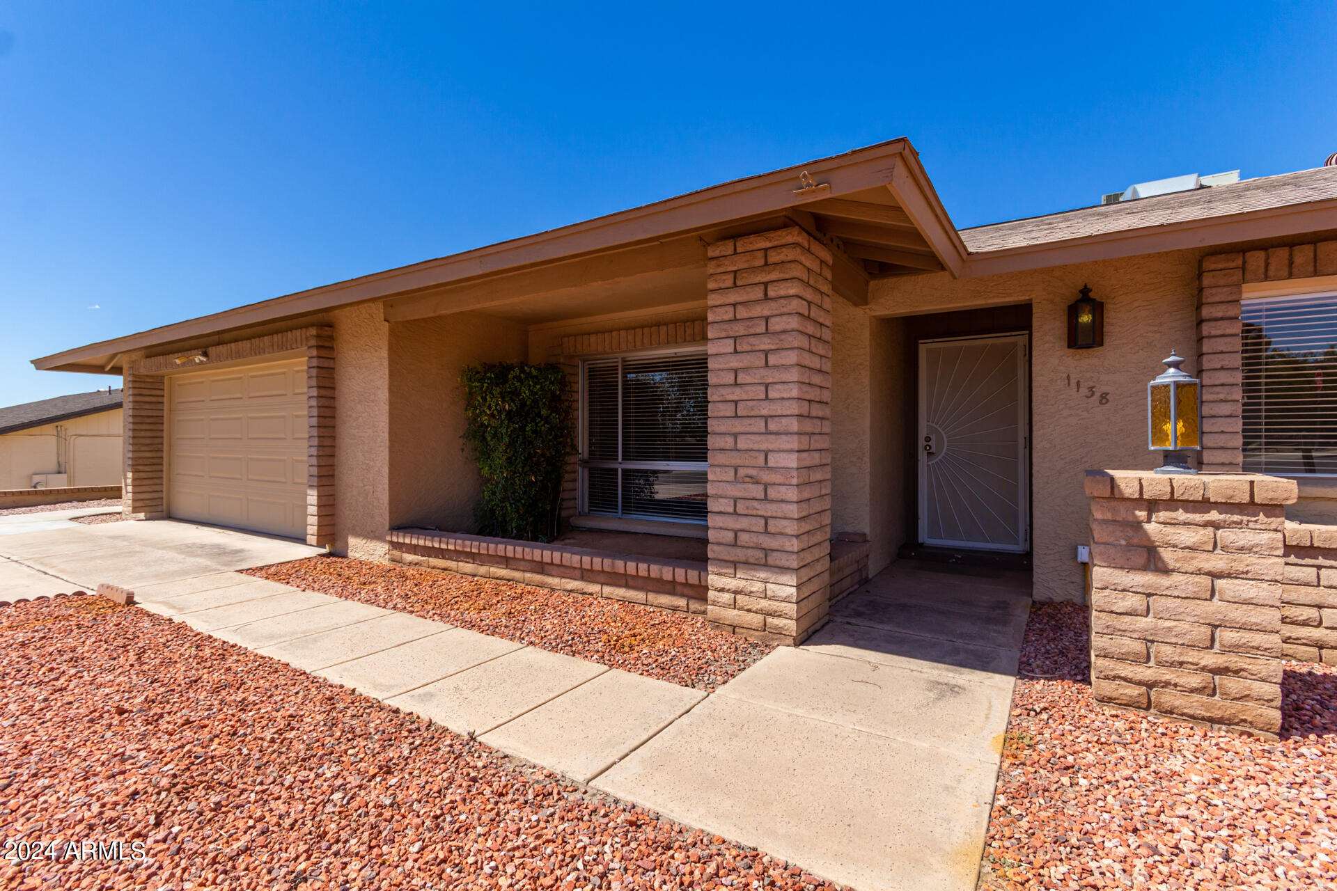 1138 E ACOMA Drive