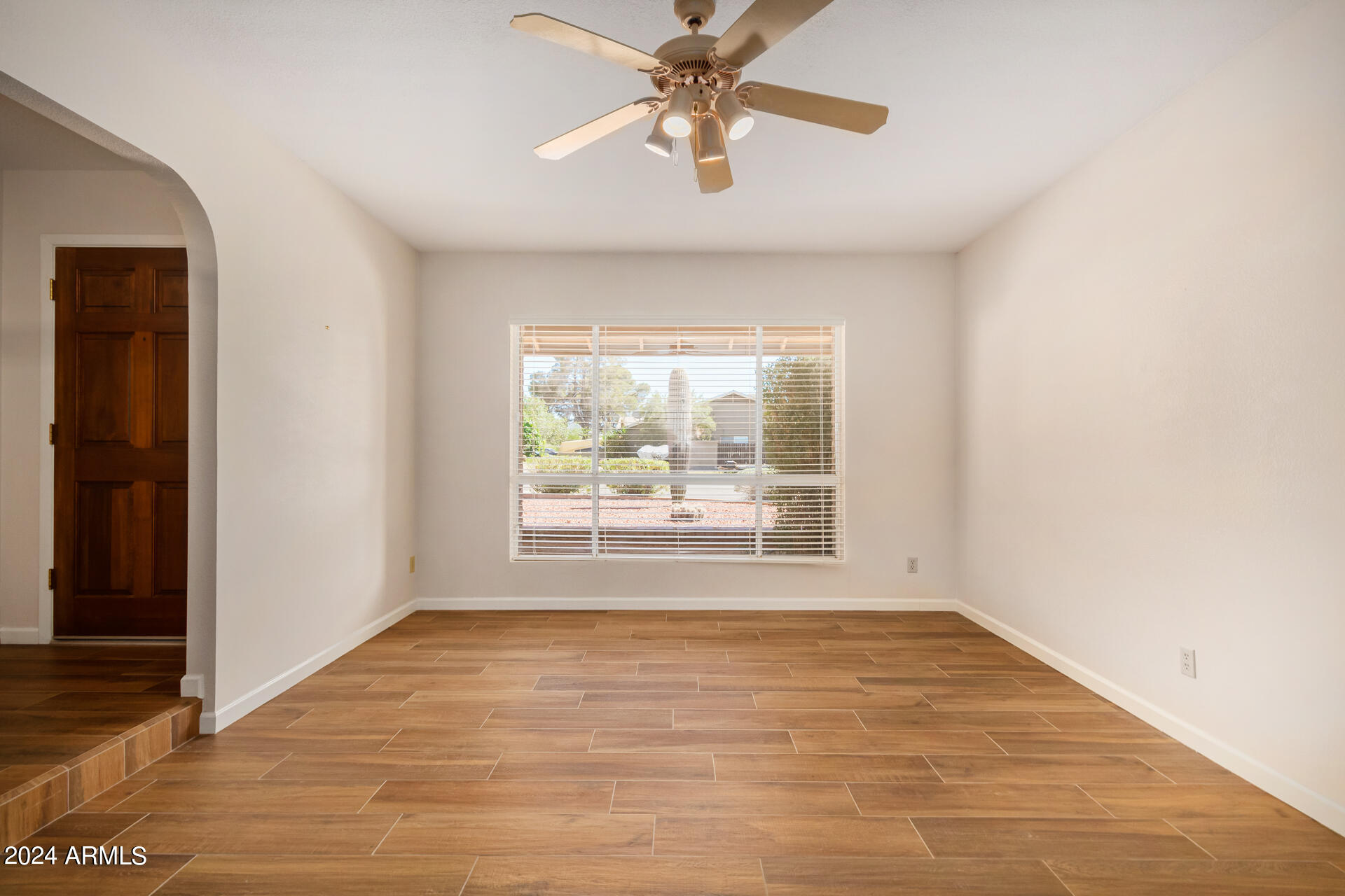 1138 E ACOMA Drive