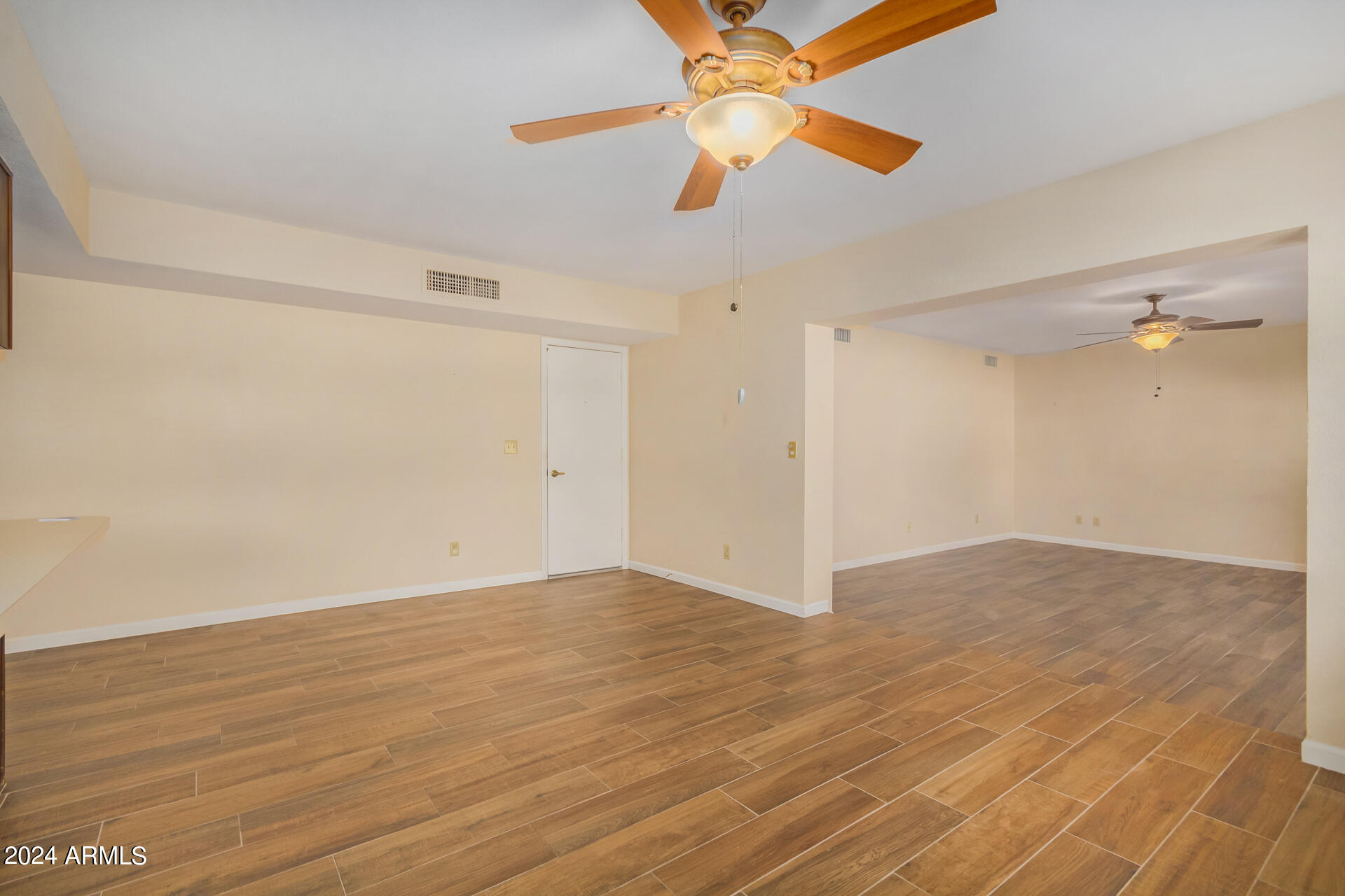 1138 E ACOMA Drive