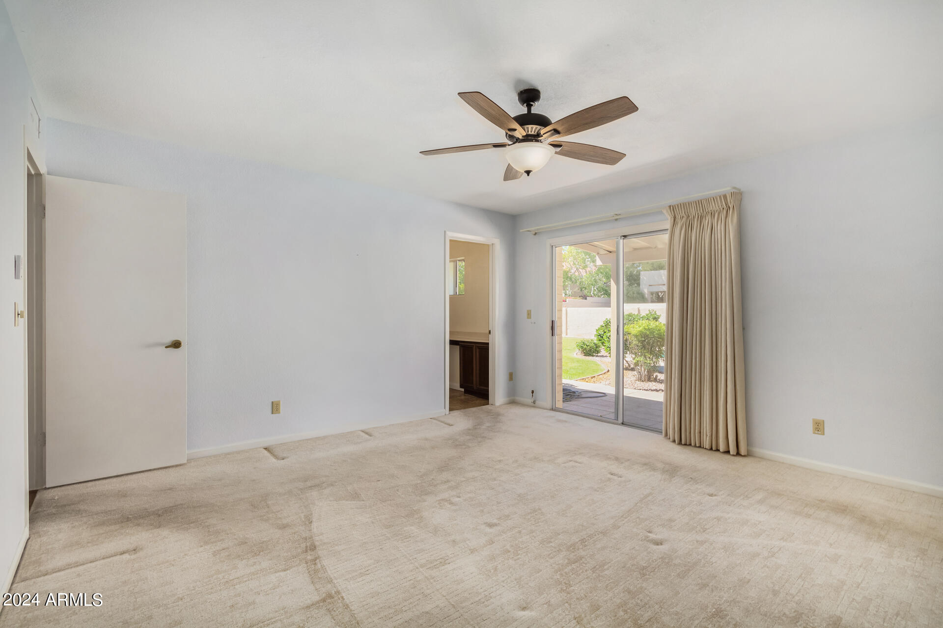 1138 E ACOMA Drive