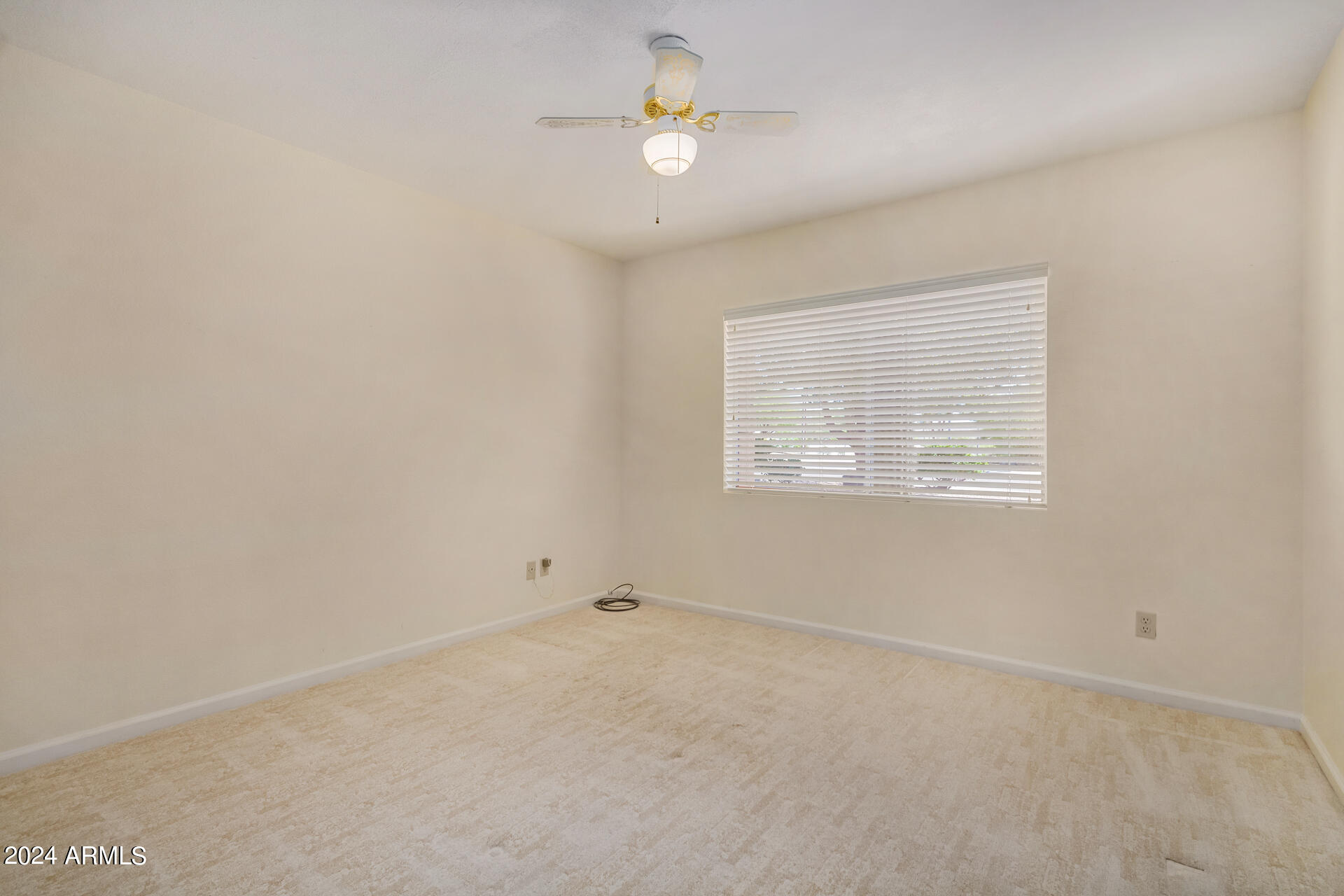 1138 E ACOMA Drive
