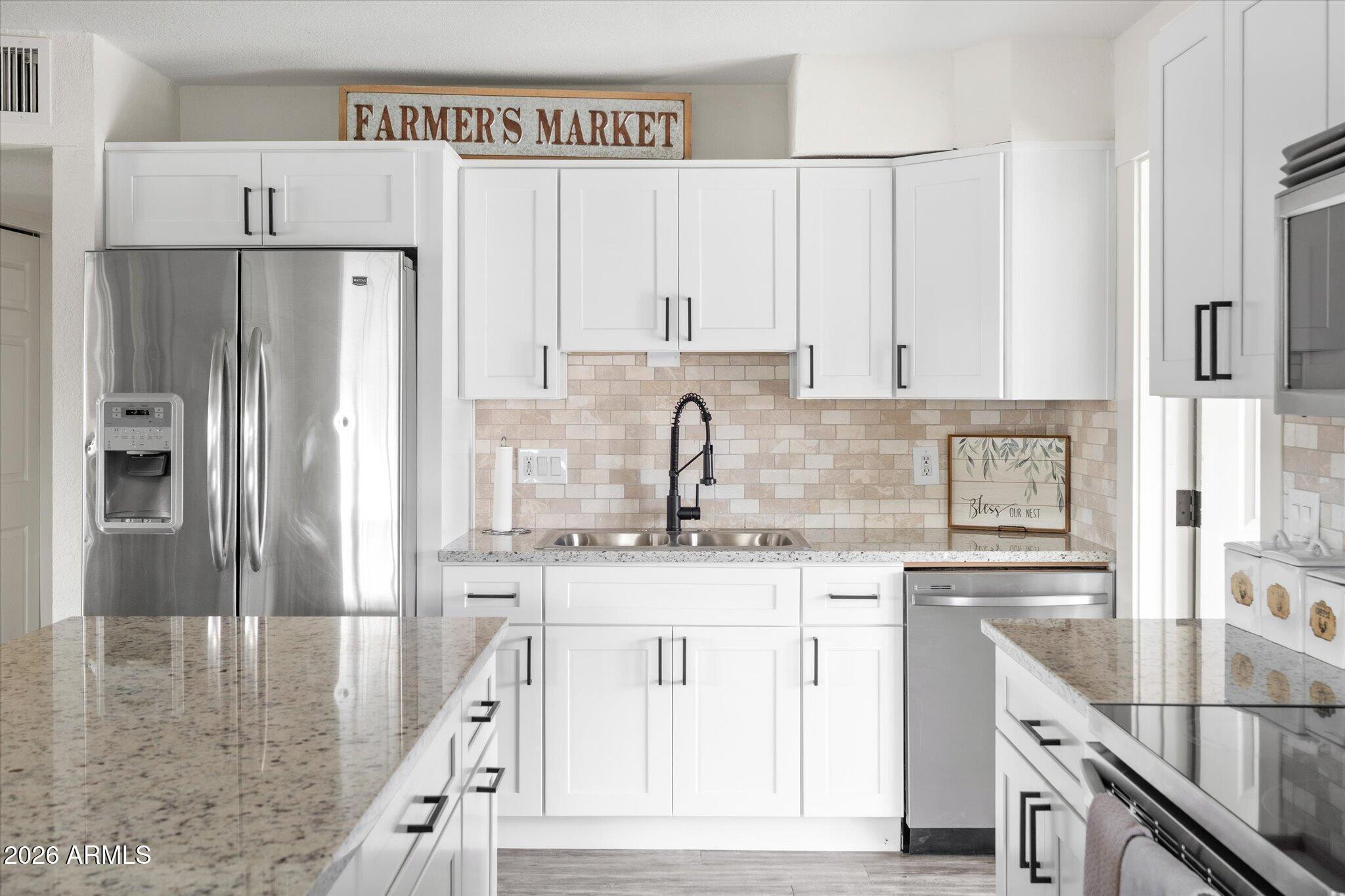 423 N 73rd Place