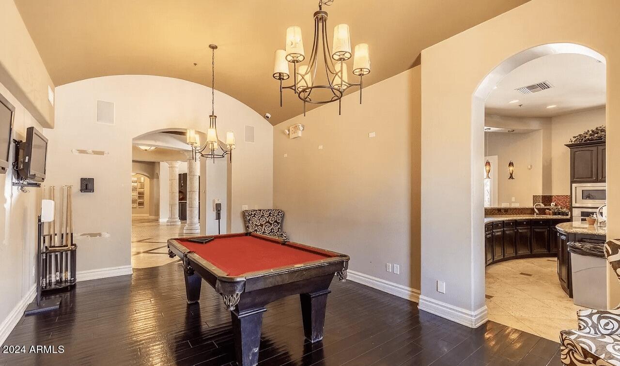 1367 S COUNTRY CLUB Drive, 1211