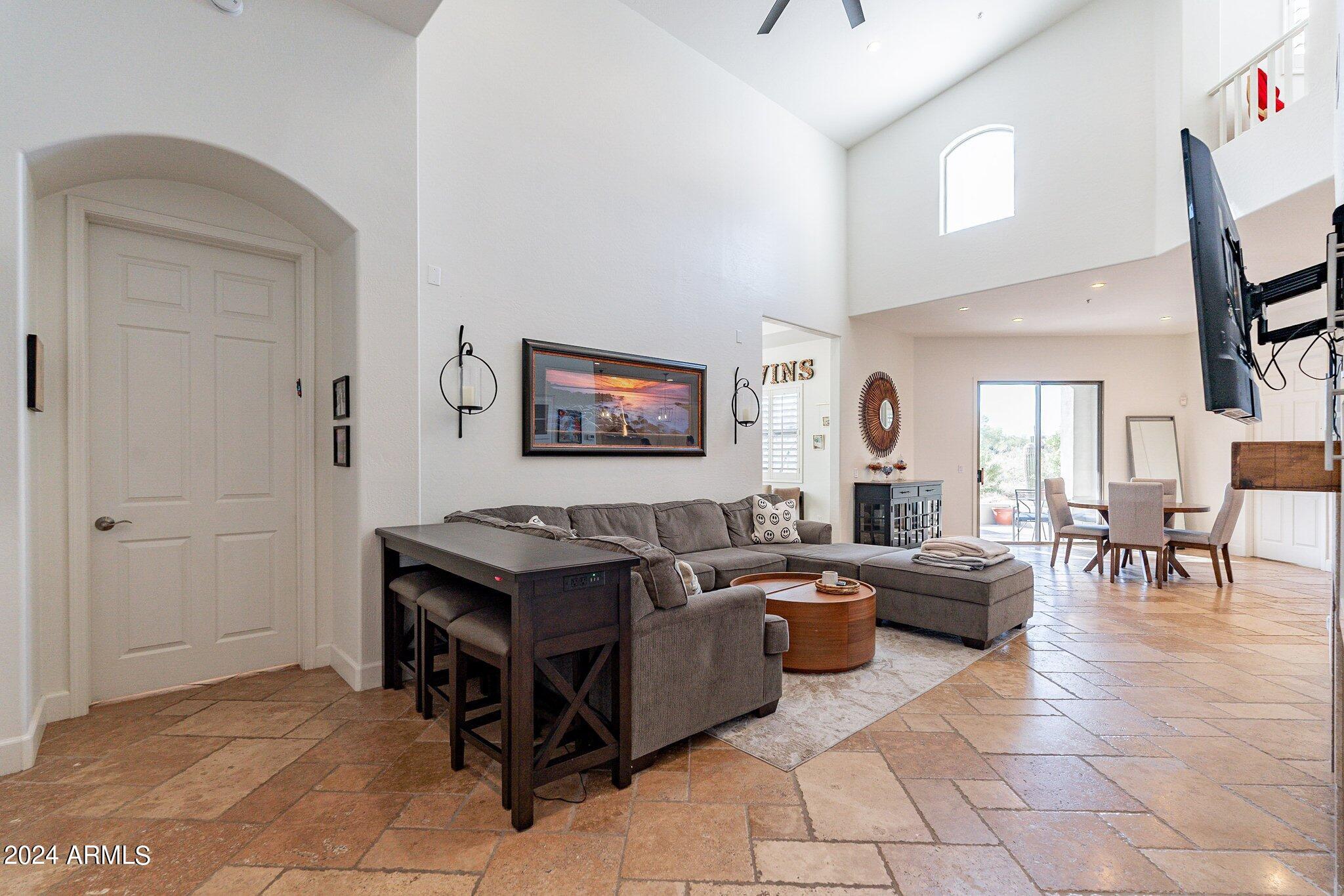 20802 N GRAYHAWK Drive, 1185