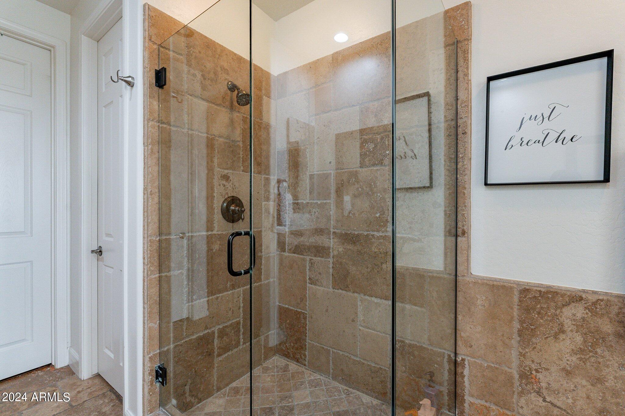 20802 N GRAYHAWK Drive, 1185