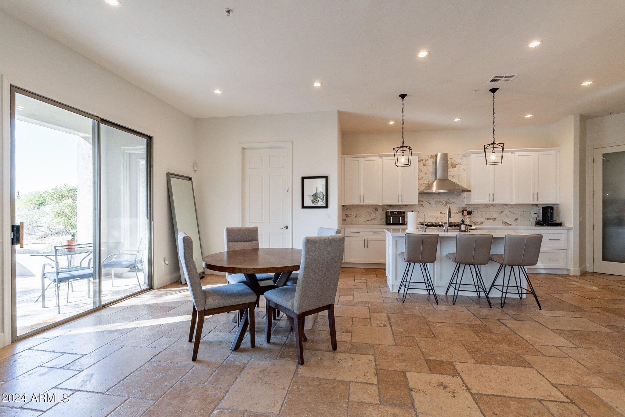 20802 N GRAYHAWK Drive, 1185