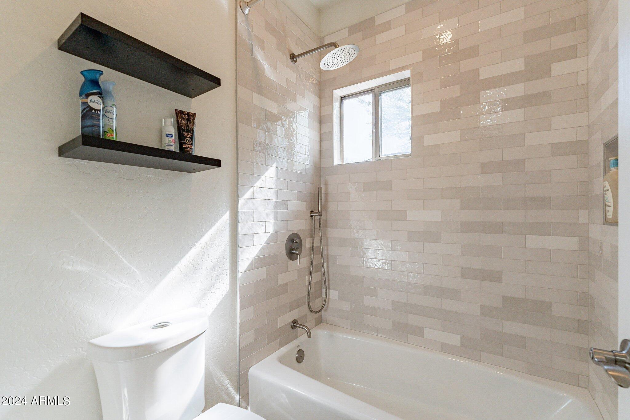 20802 N GRAYHAWK Drive, 1185