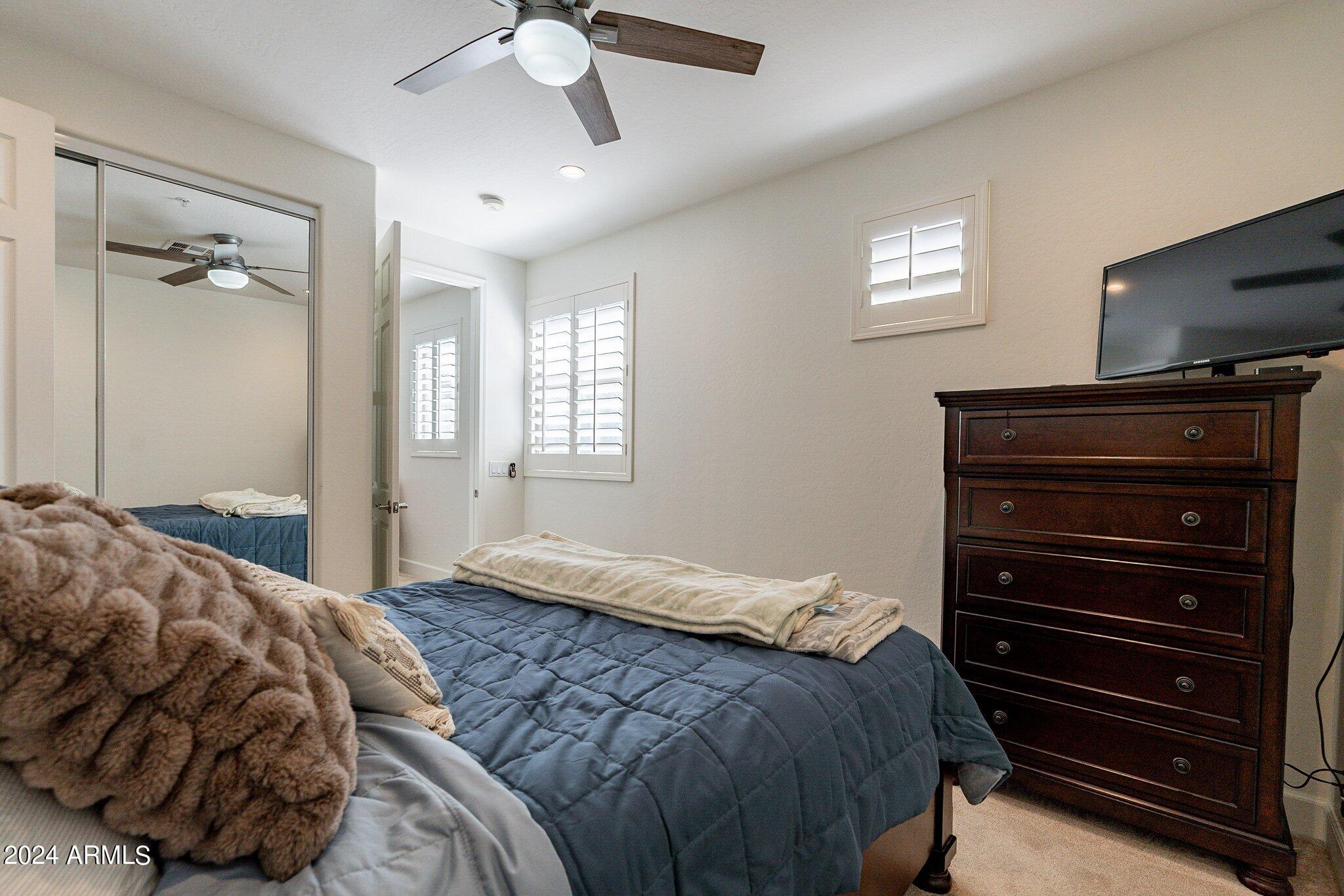 20802 N GRAYHAWK Drive, 1185