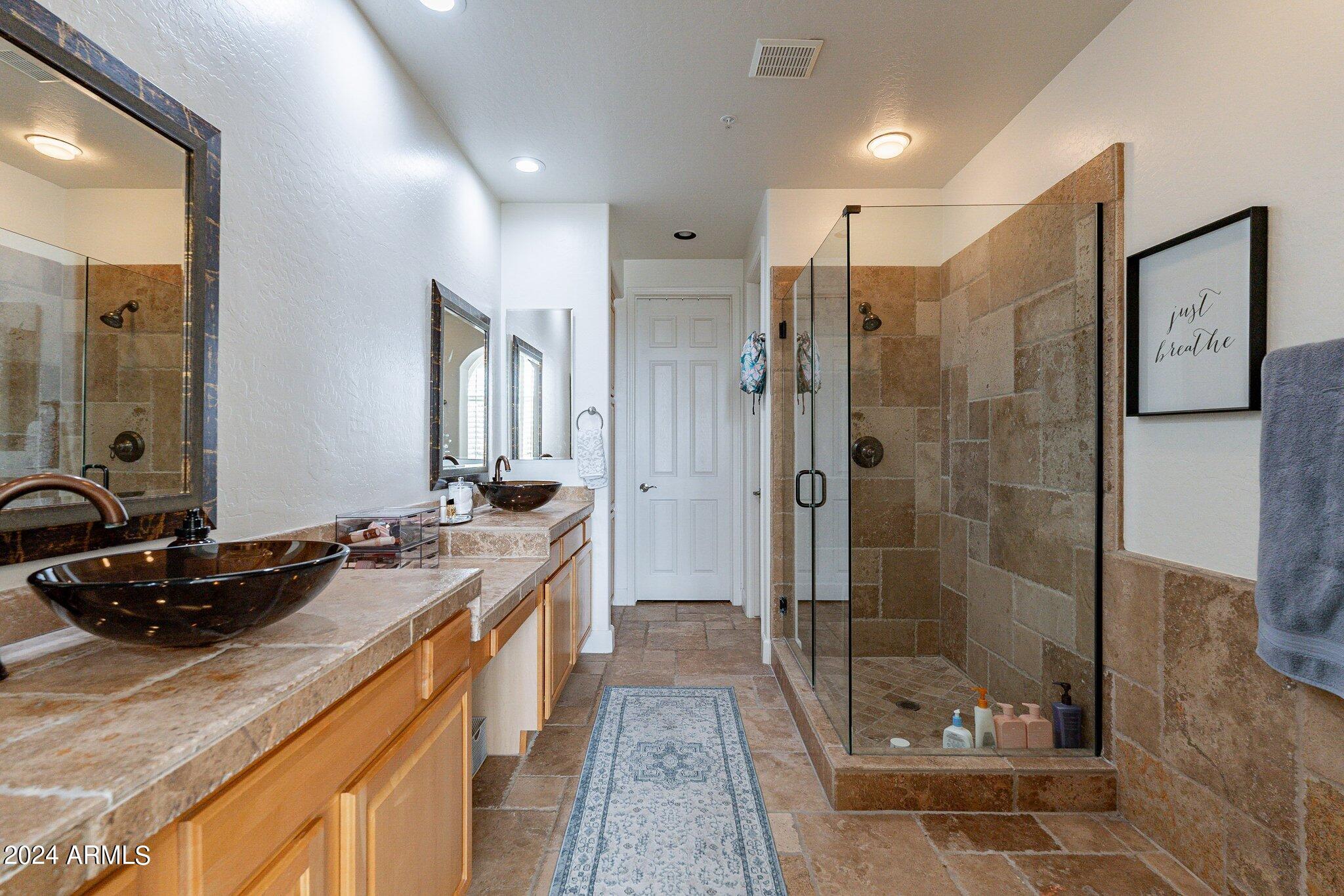 20802 N GRAYHAWK Drive, 1185