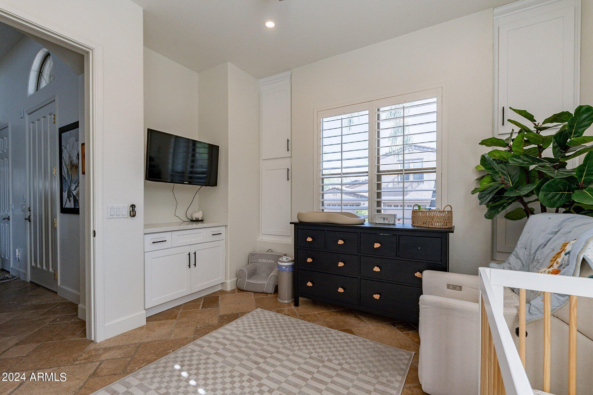 20802 N GRAYHAWK Drive, 1185