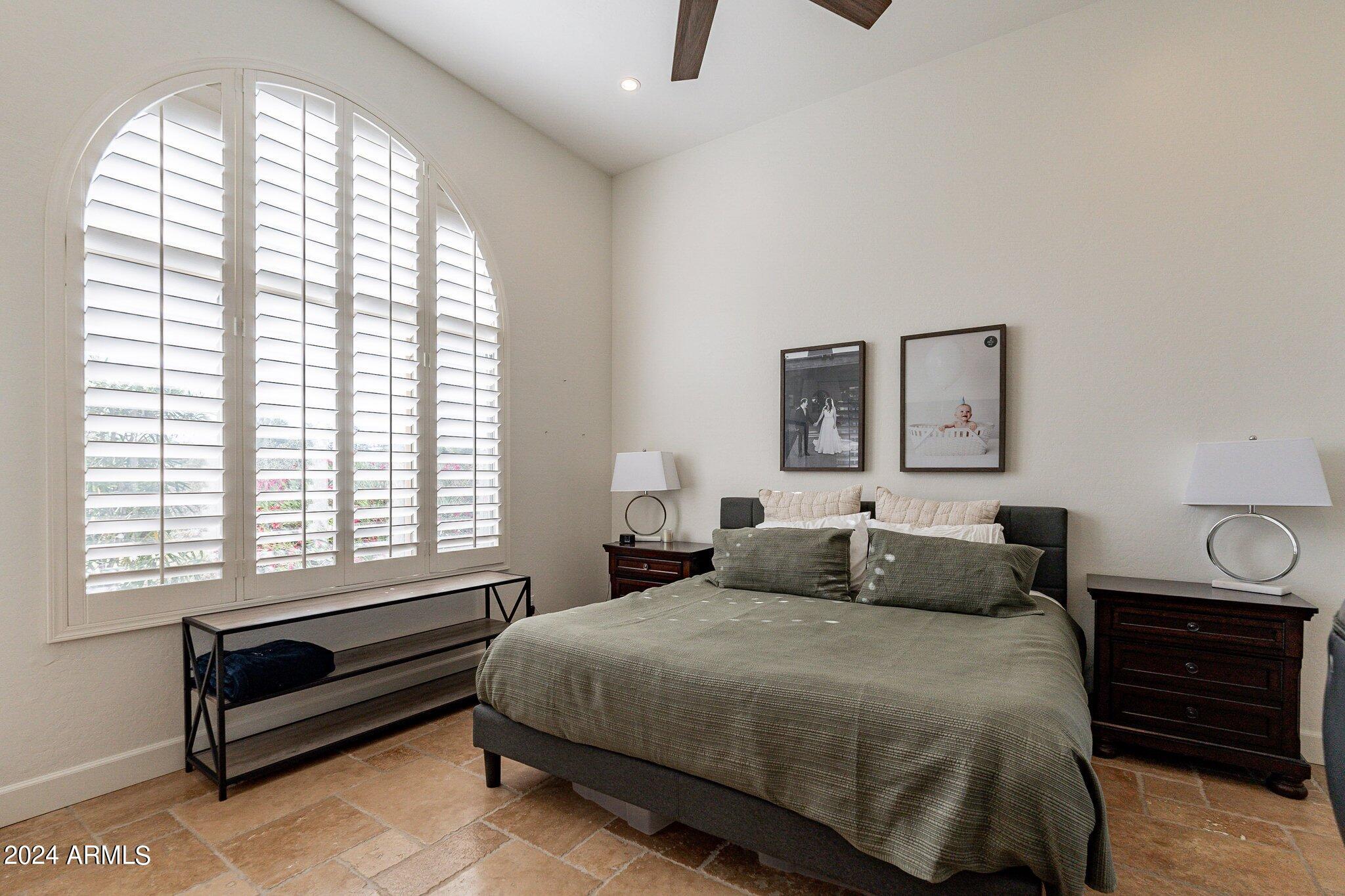 20802 N GRAYHAWK Drive, 1185