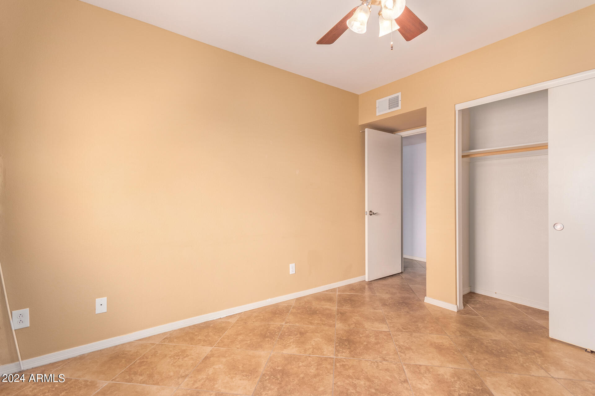 2120 E VILLA Court