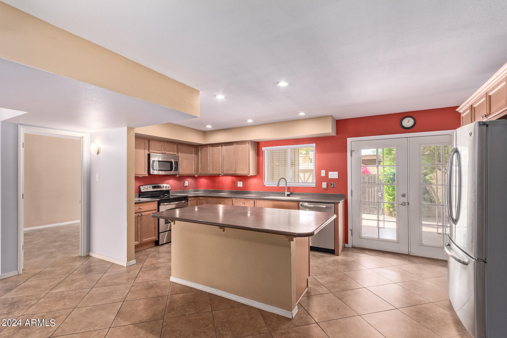 2120 E VILLA Court