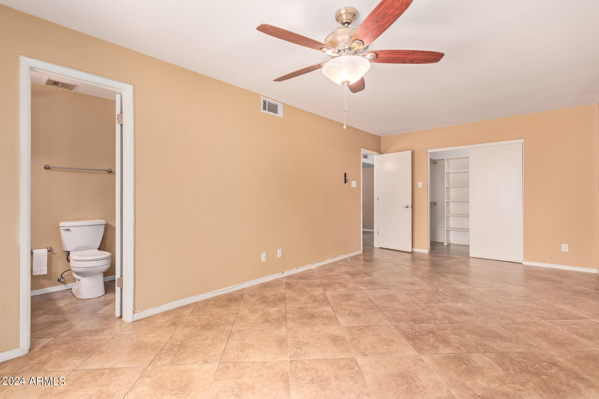 2120 E VILLA Court