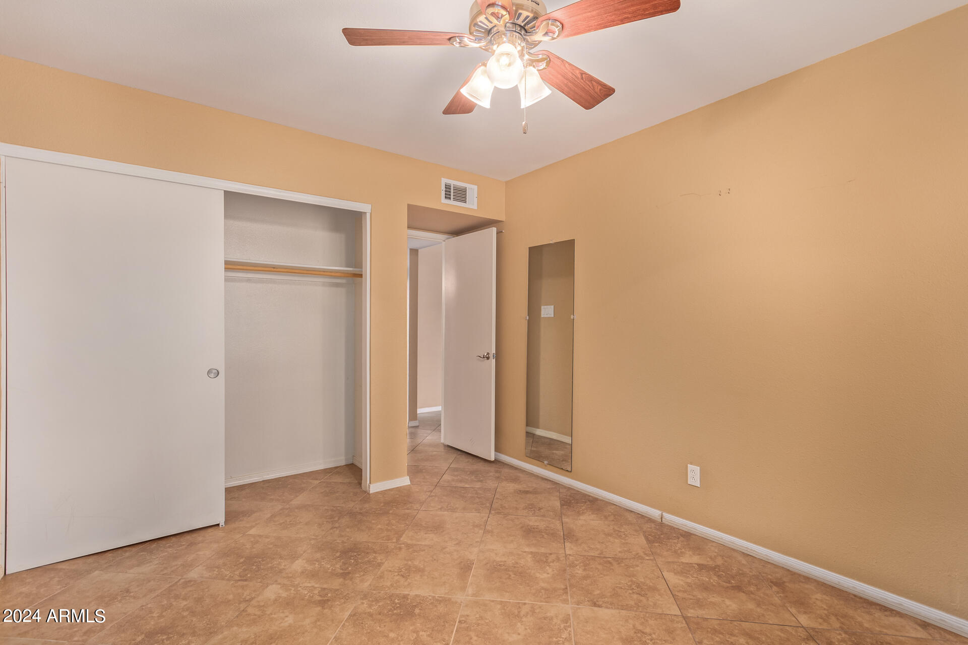 2120 E VILLA Court