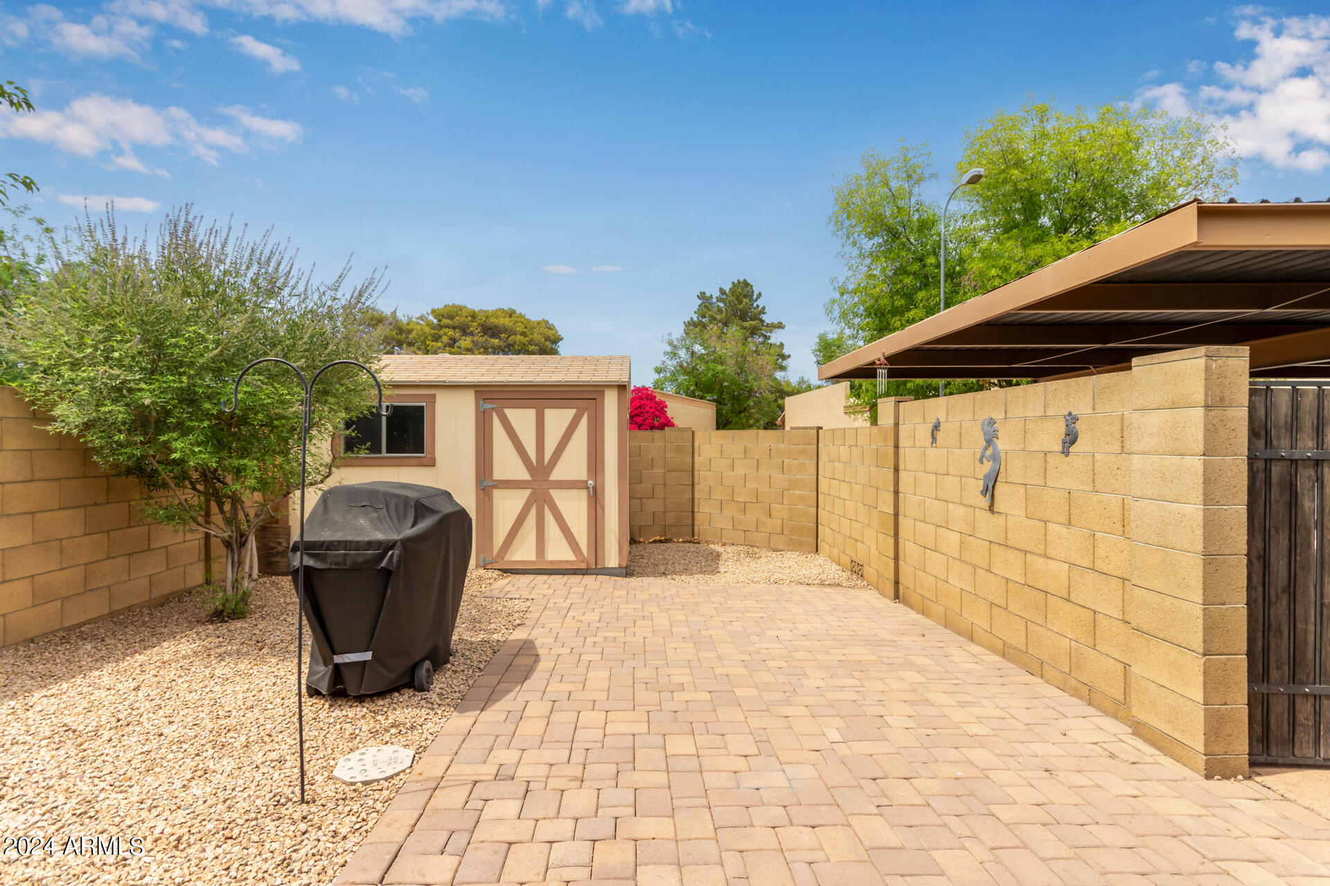 2120 E VILLA Court