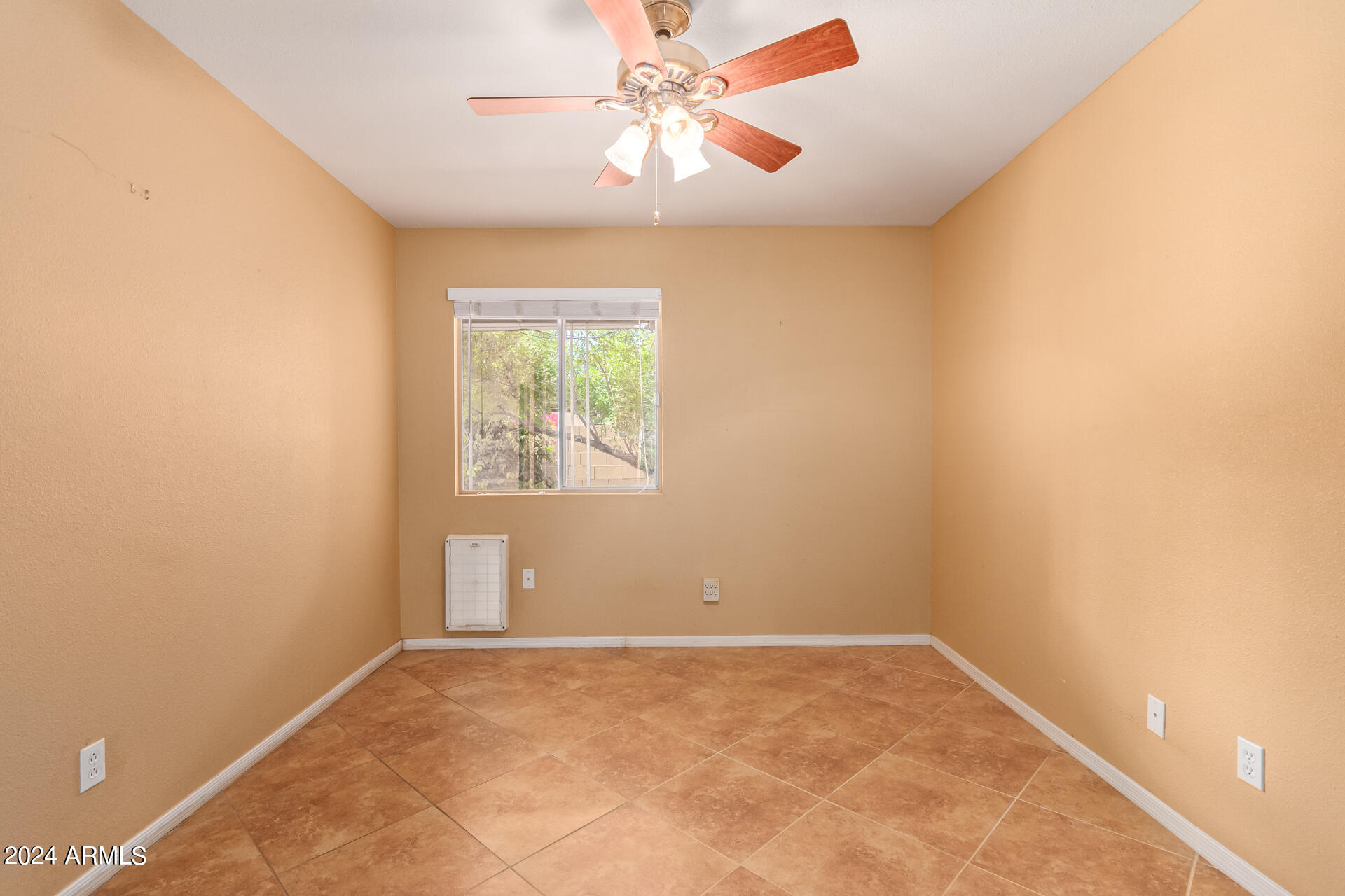 2120 E VILLA Court