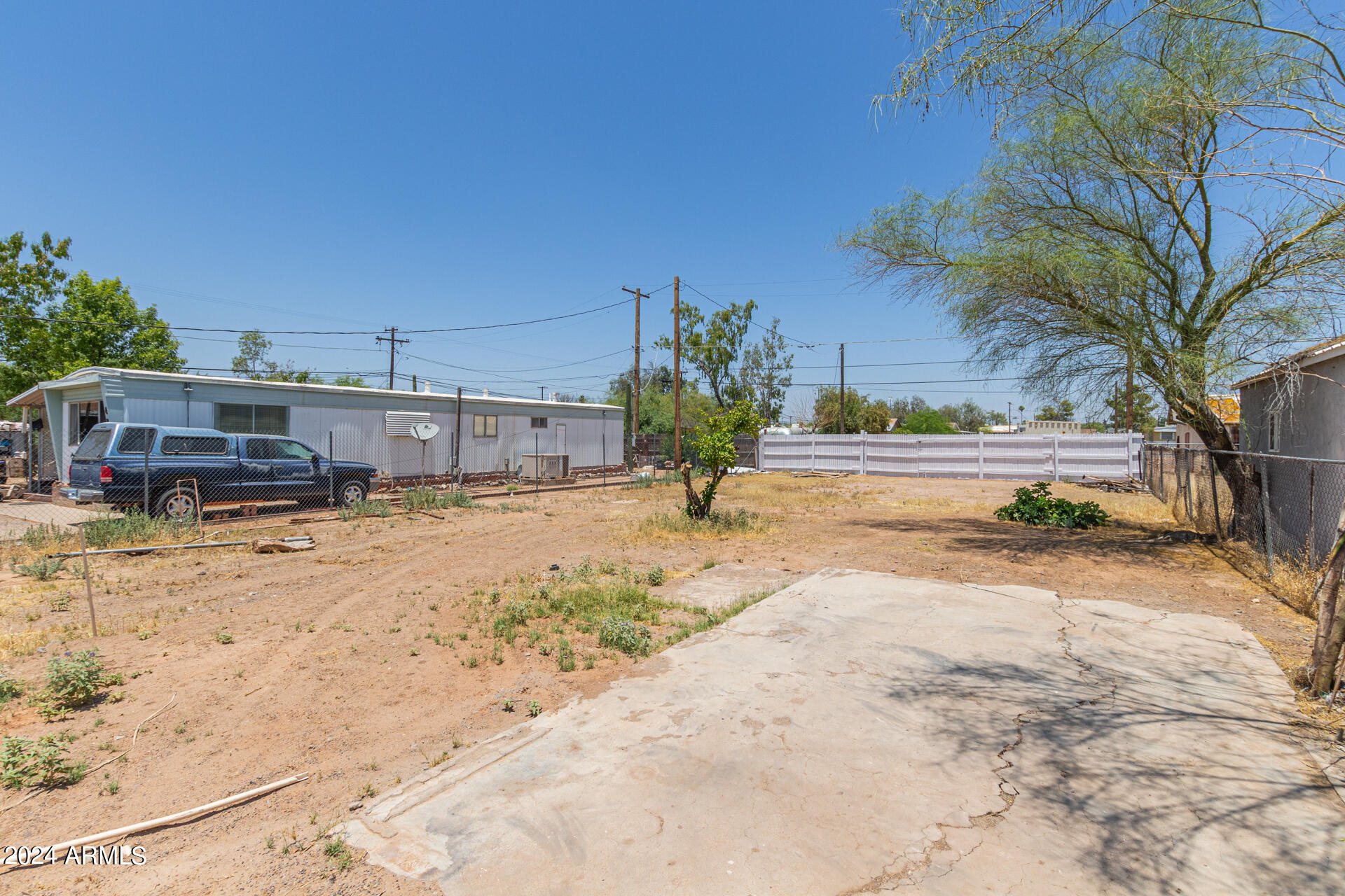 446 W BEALEY Avenue