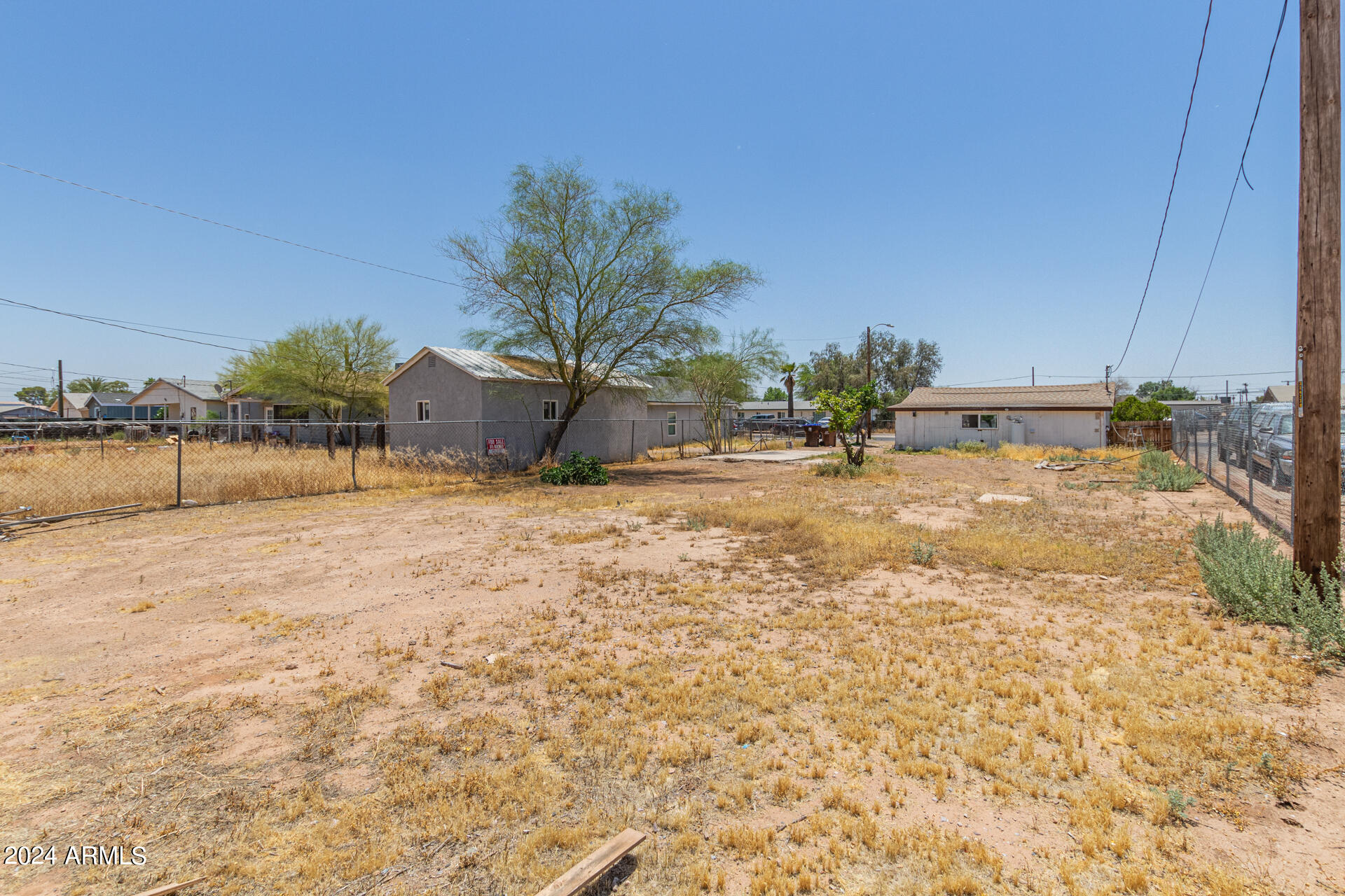 446 W BEALEY Avenue