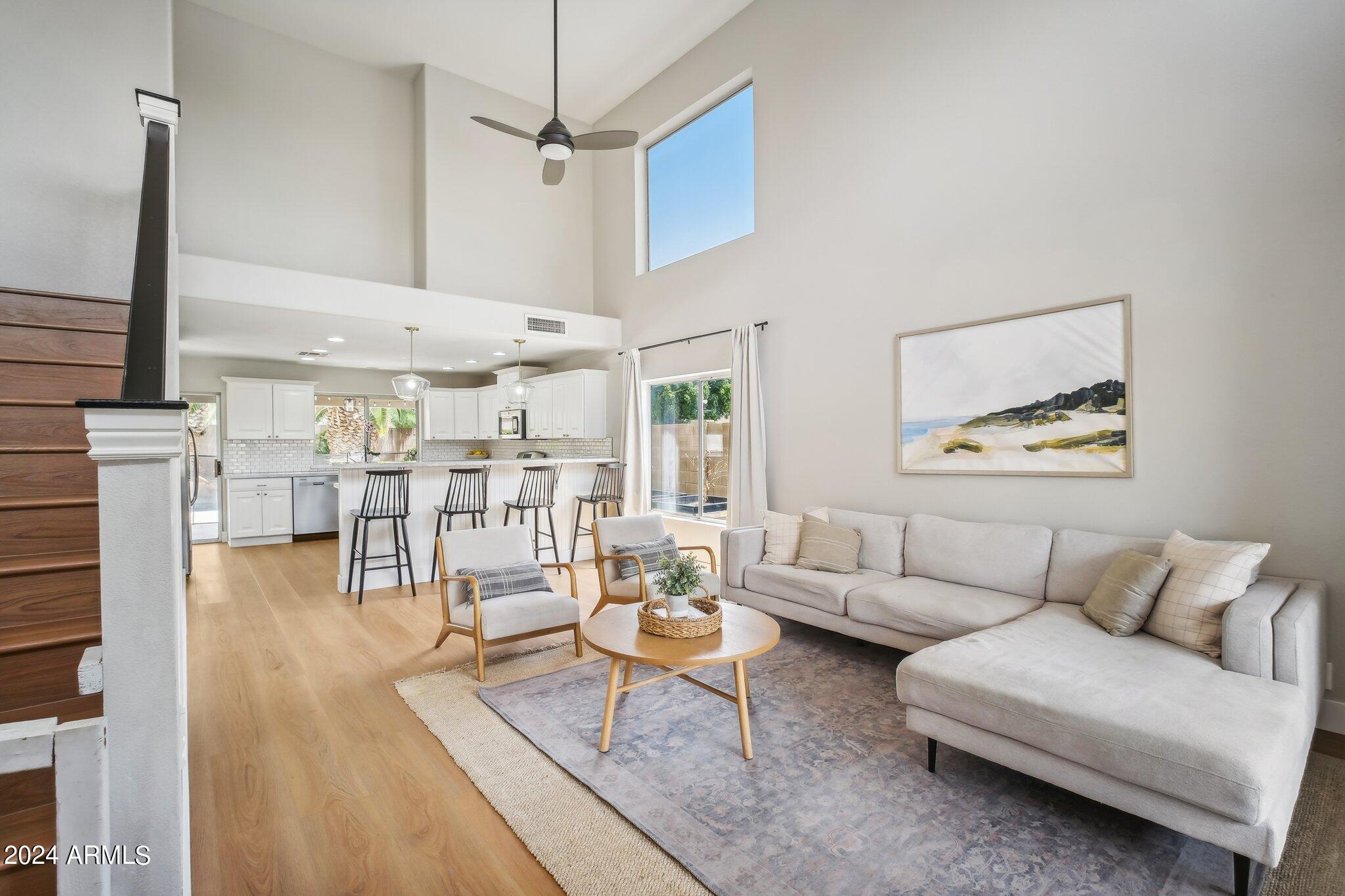 3364 E MENADOTA Drive