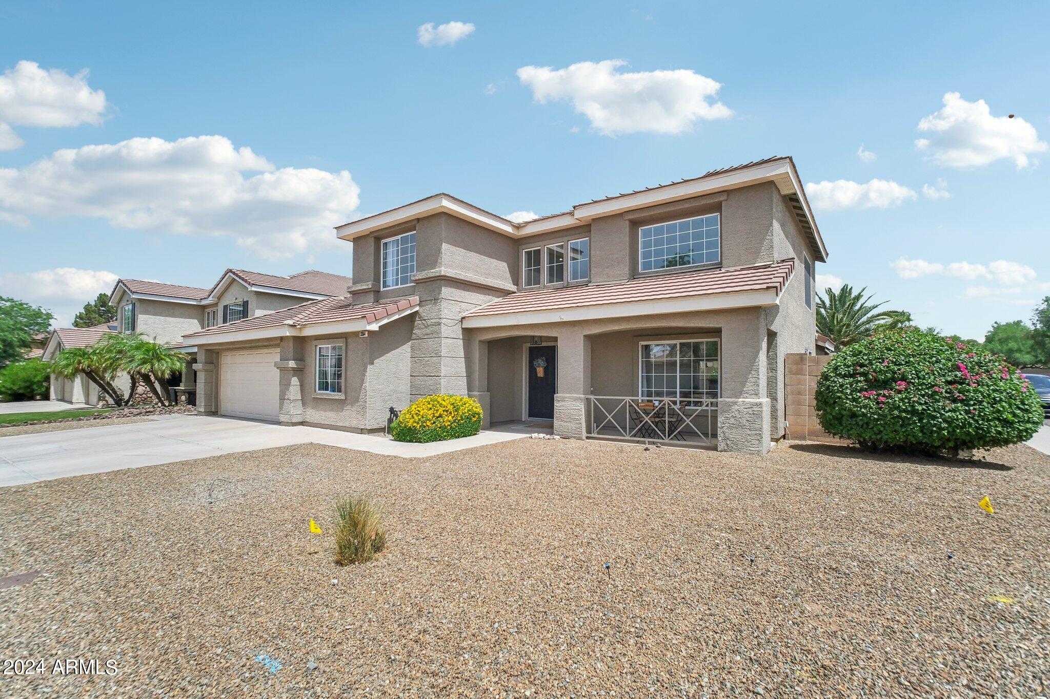 3364 E MENADOTA Drive