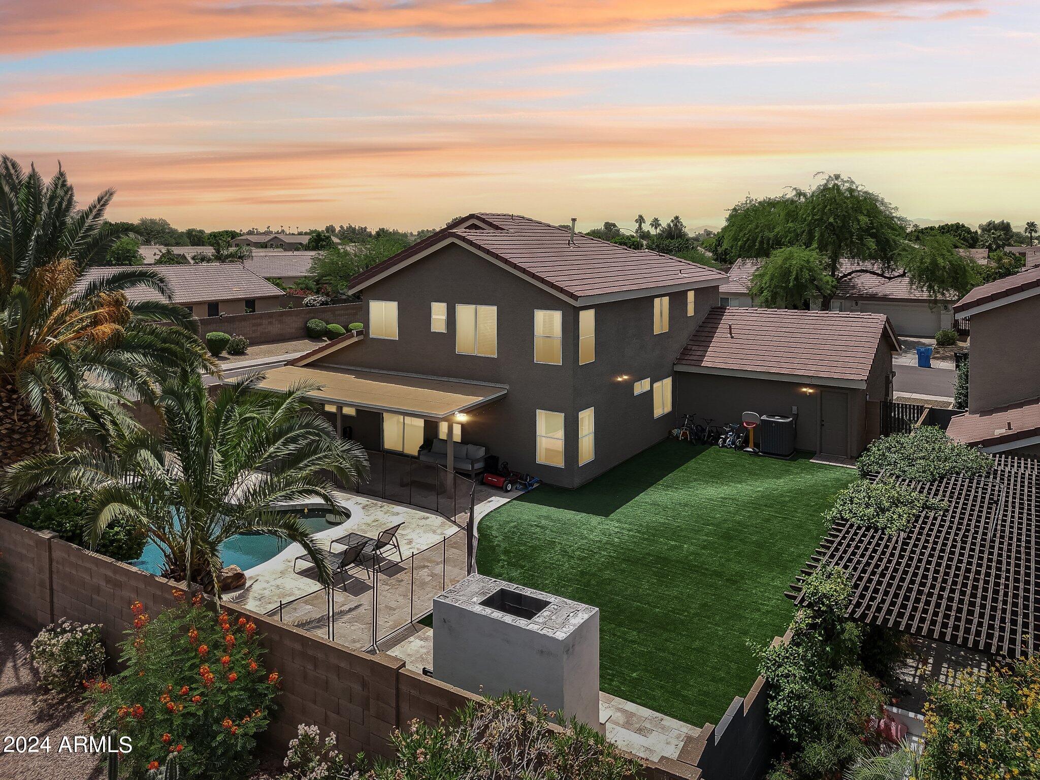 3364 E MENADOTA Drive