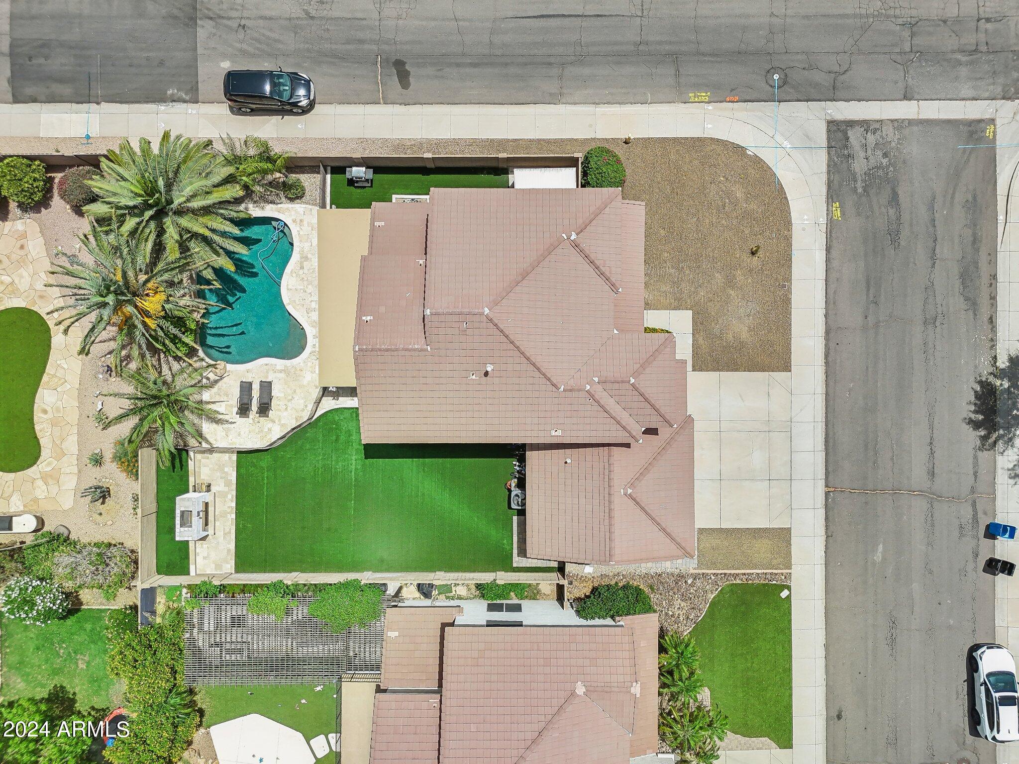 3364 E MENADOTA Drive