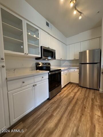 1701 E COLTER Street, 437