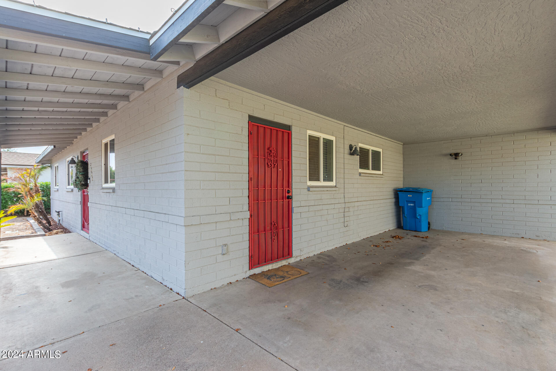 2007 W MONTEBELLO Avenue