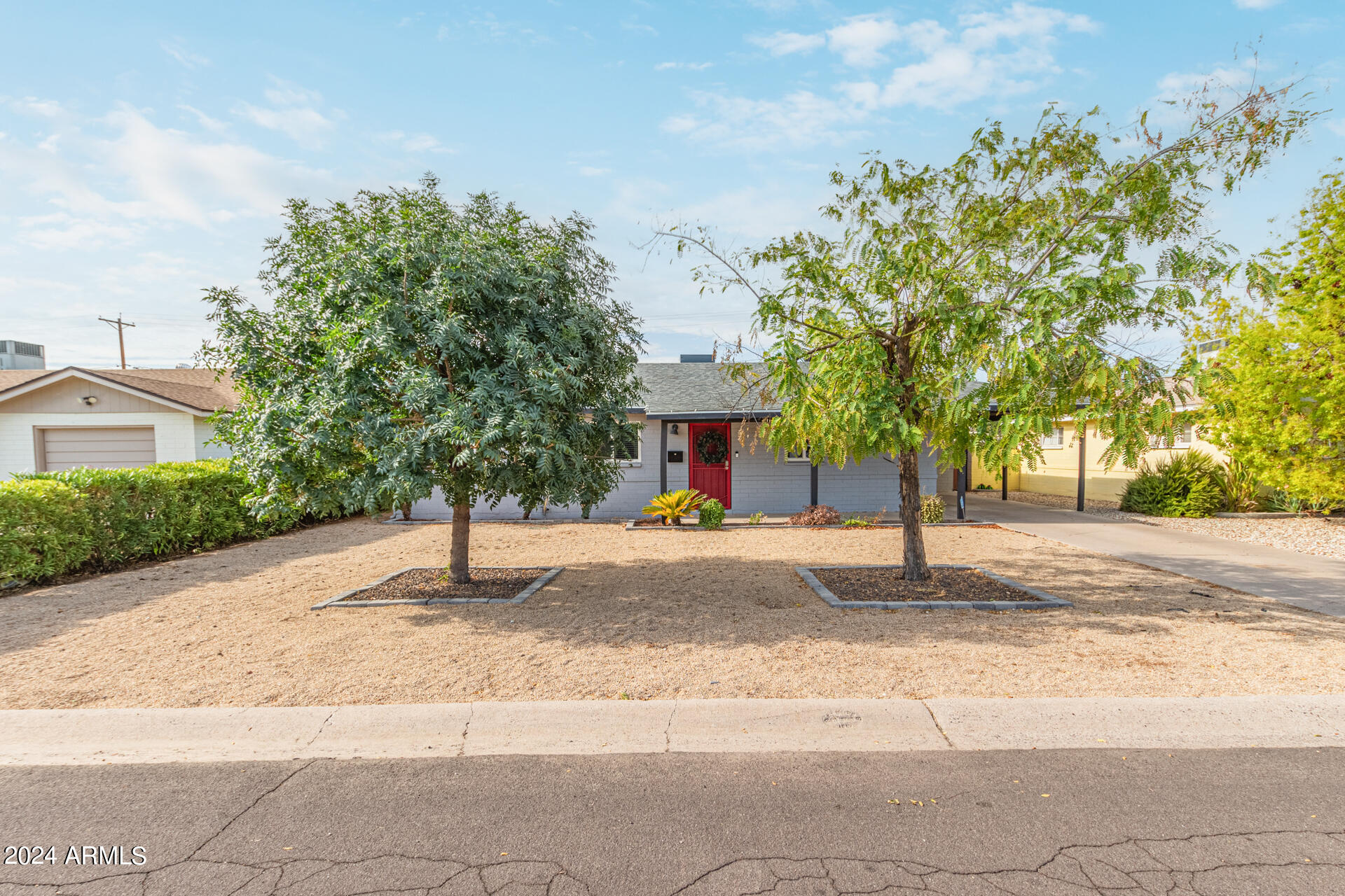 2007 W MONTEBELLO Avenue