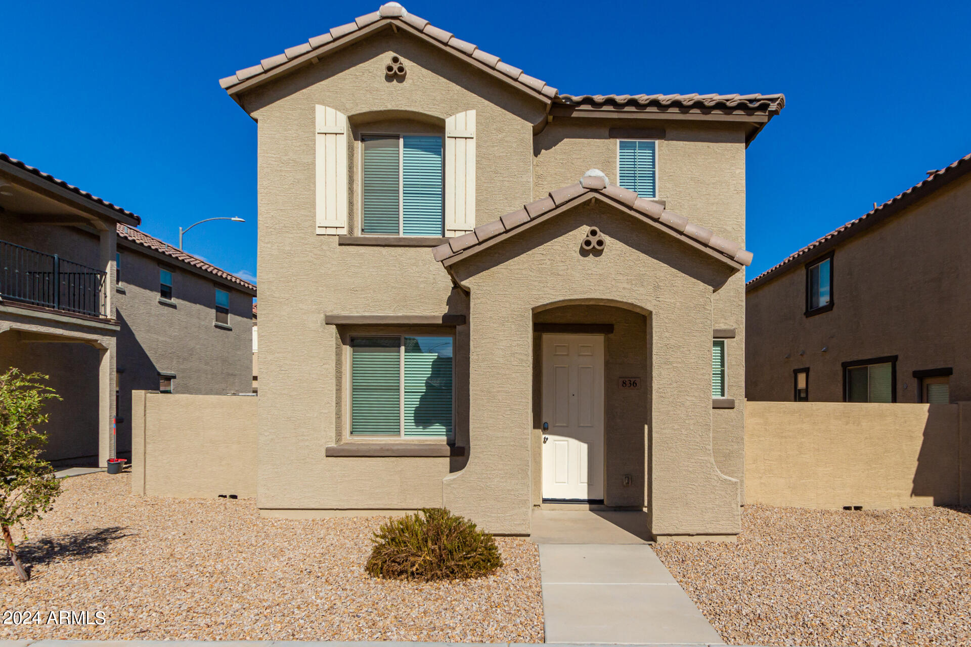 836 E AGUA FRIA Lane
