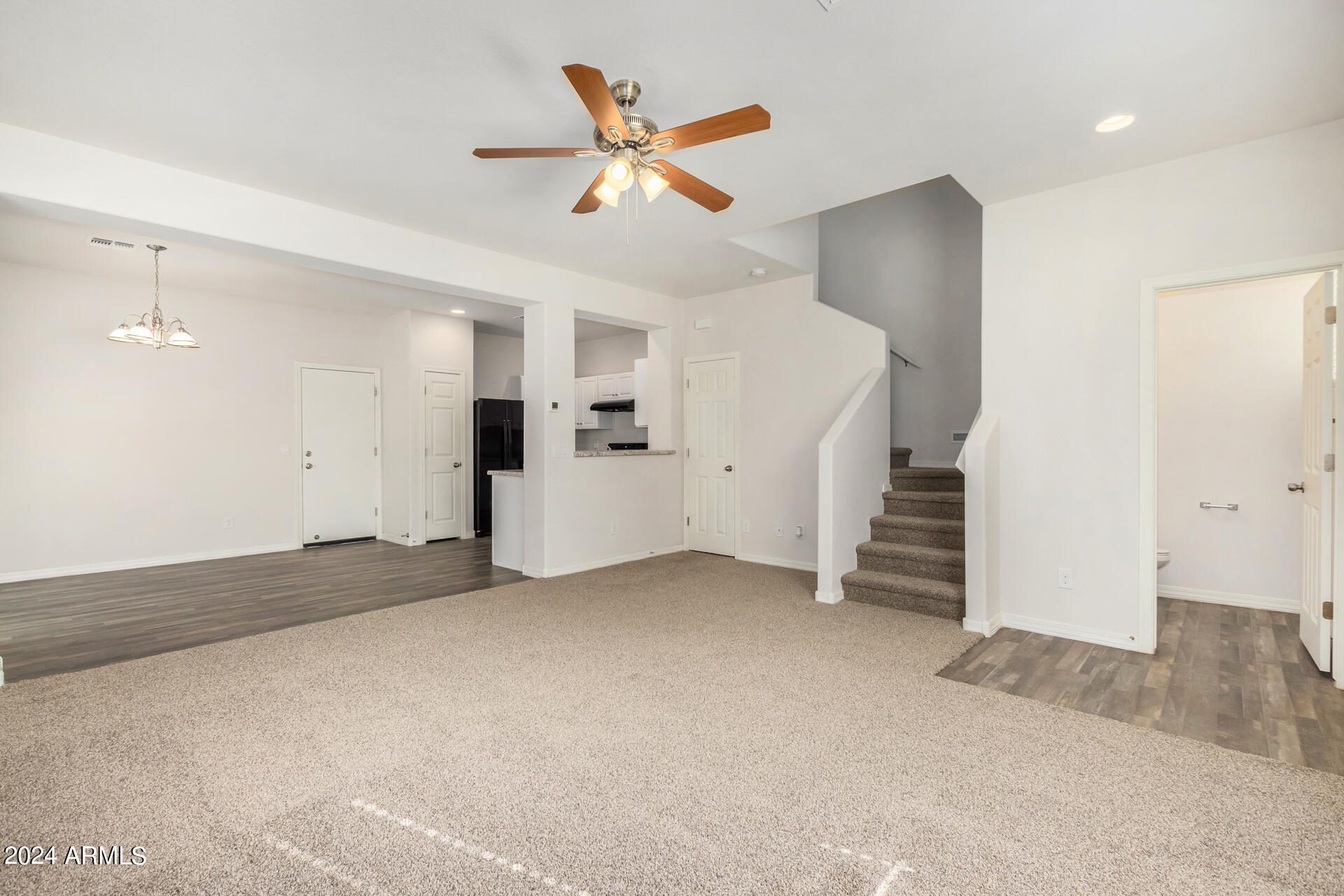 836 E AGUA FRIA Lane